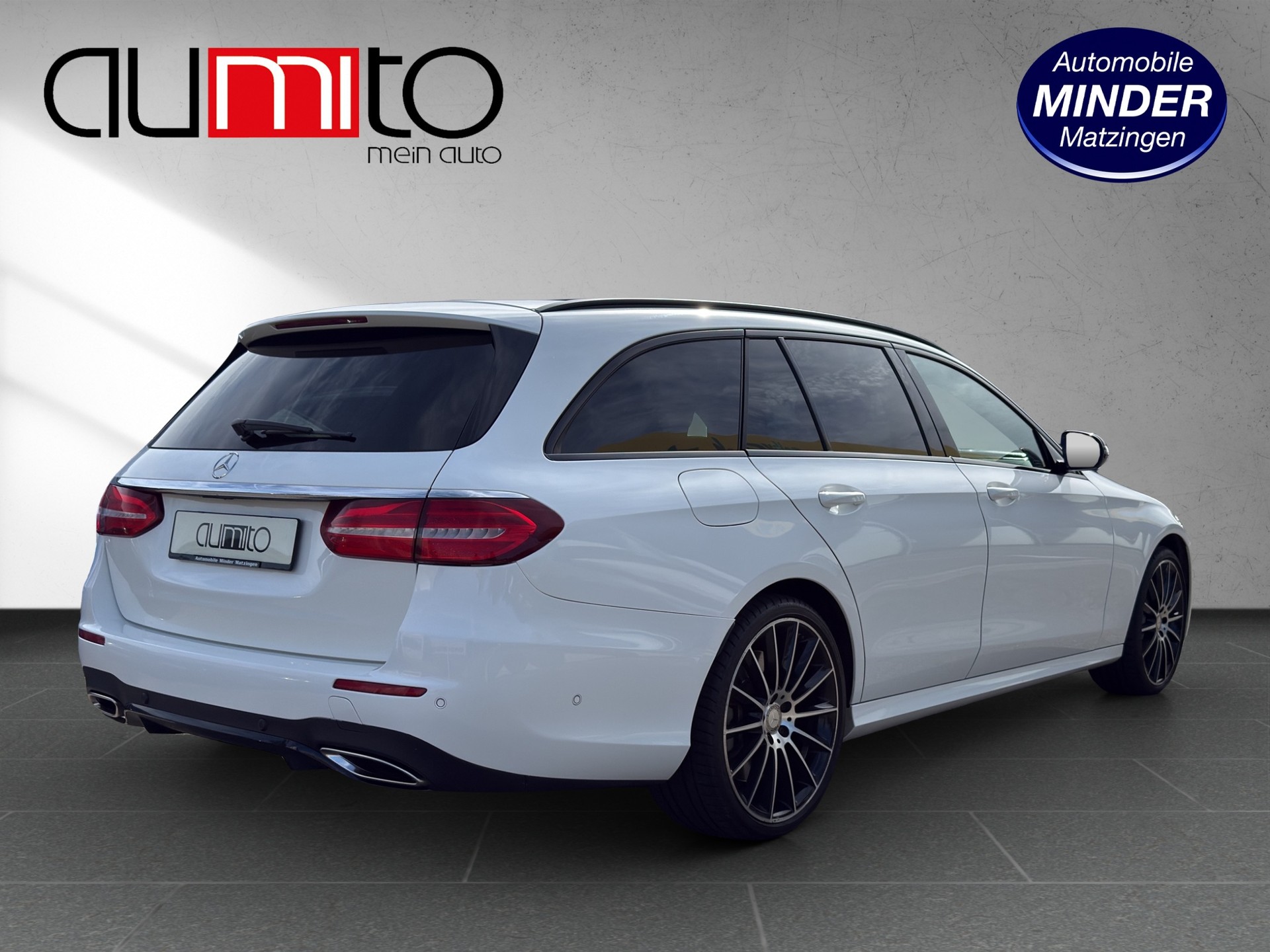 MERCEDES-BENZ E 400 AMG Line 4 Matic 9G-Tronic-image-2