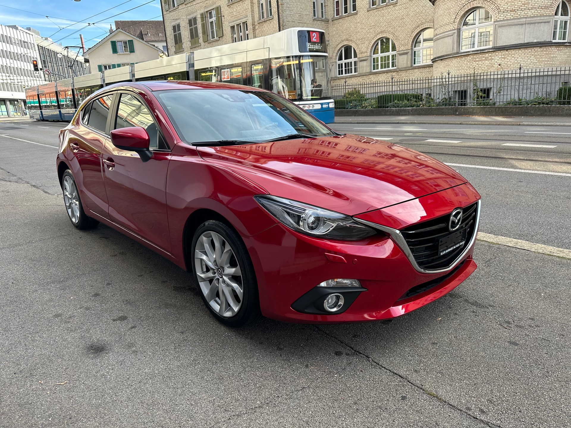 MAZDA 3 2.0 16V Revolution-image-1