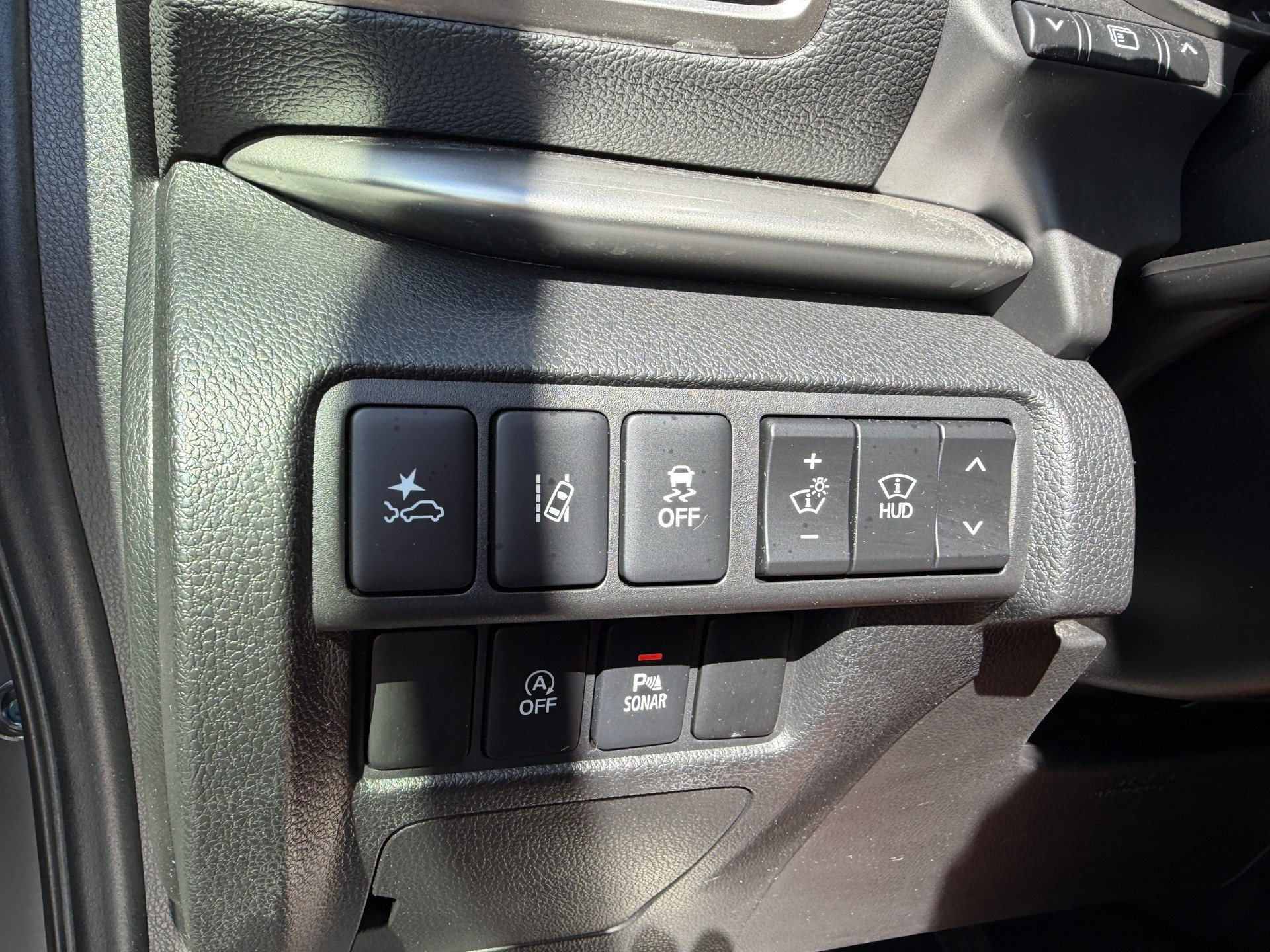 MITSUBISHI Eclipse Cross 1.5 T-Mivec Diamond 4WD CVT-image-18
