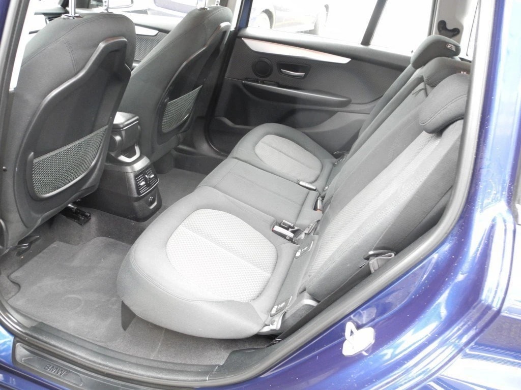 BMW 220d xDrive Gran Tourer Steptronic **GR-Navi ** Head UP Display ** Gratis Servicepaket ** Ab MFK **-image-10