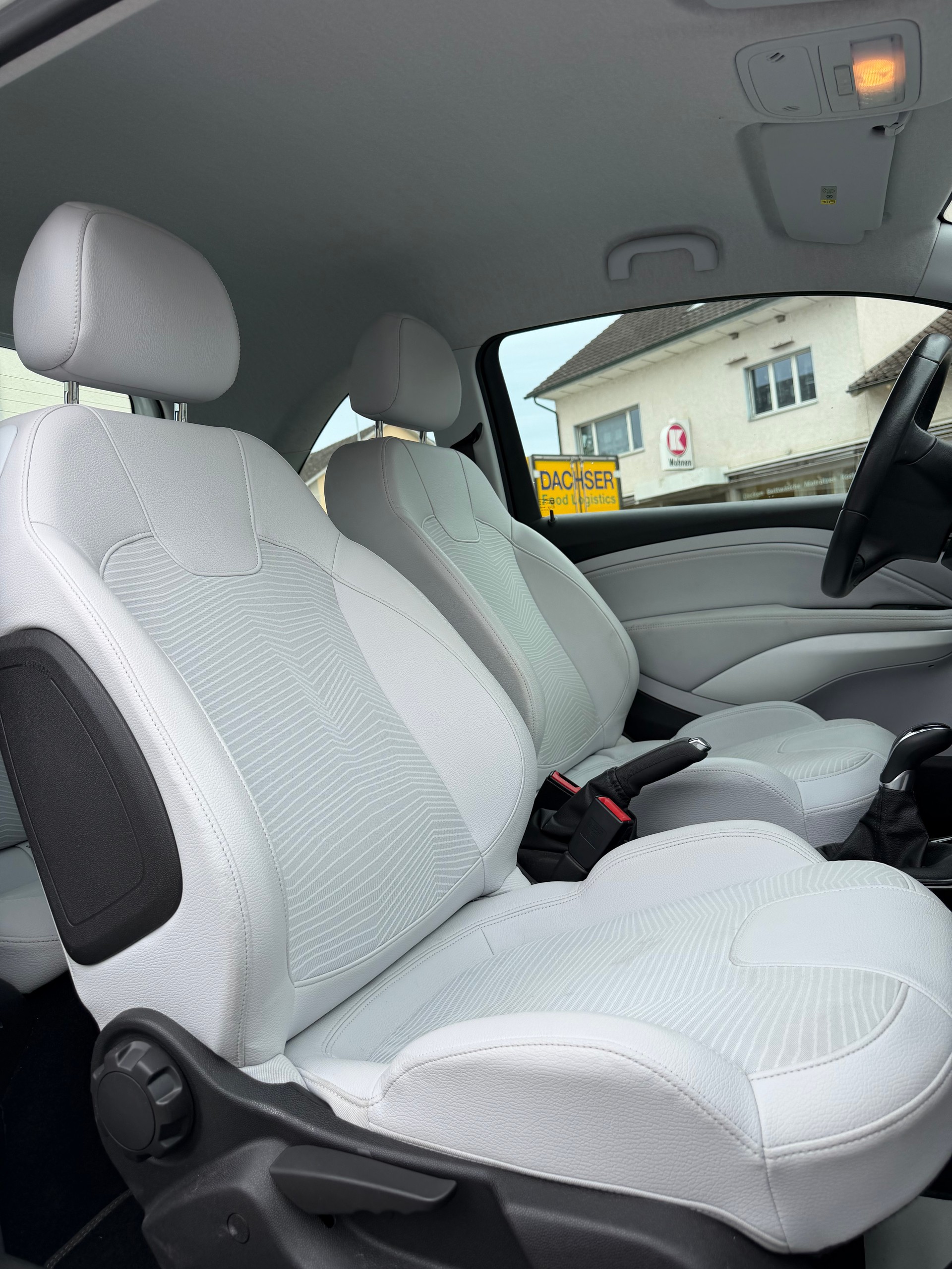 OPEL Adam 1.4 ecoFLEX Black Jack Easytronic-image-11