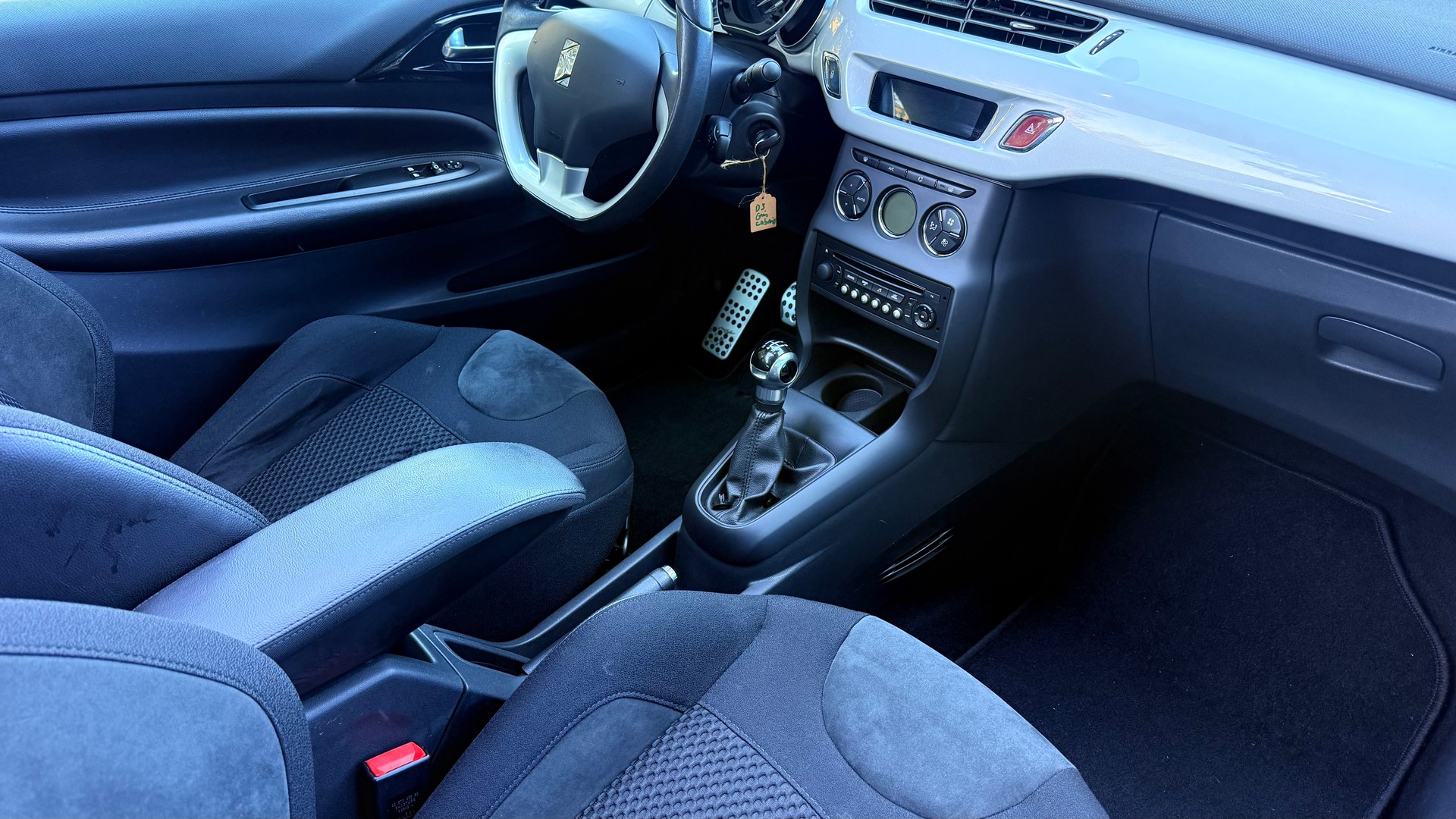 DS AUTOMOBILES DS3 Cabrio 1.2 VTi Chic-image-7