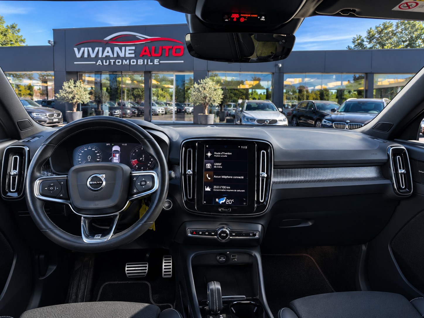VOLVO XC40 T4 AWD Momentum Geartronic-image-6