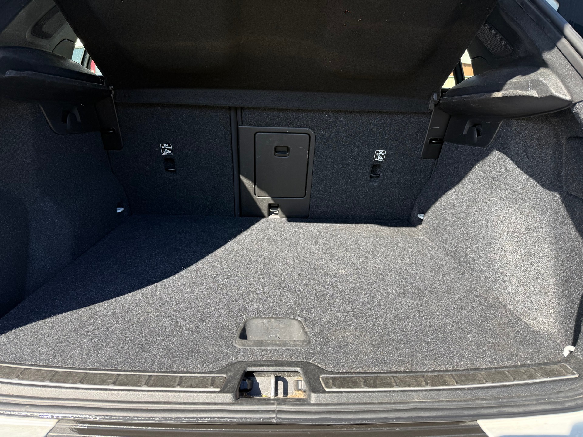 VOLVO XC40 T4 AWD Momentum Geartronic-image-8