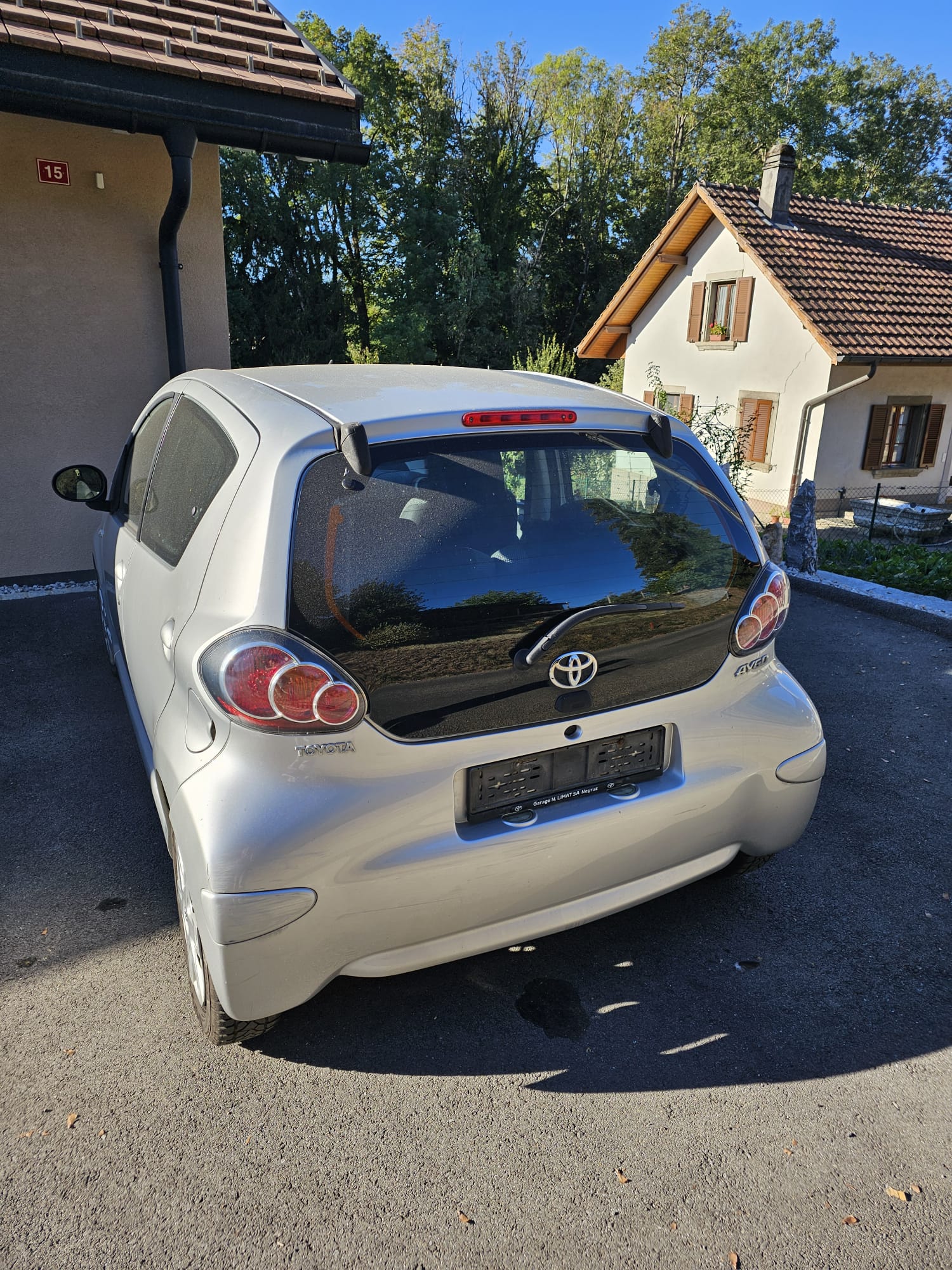 TOYOTA 1.0 VVT-i Linea Luna-image-2
