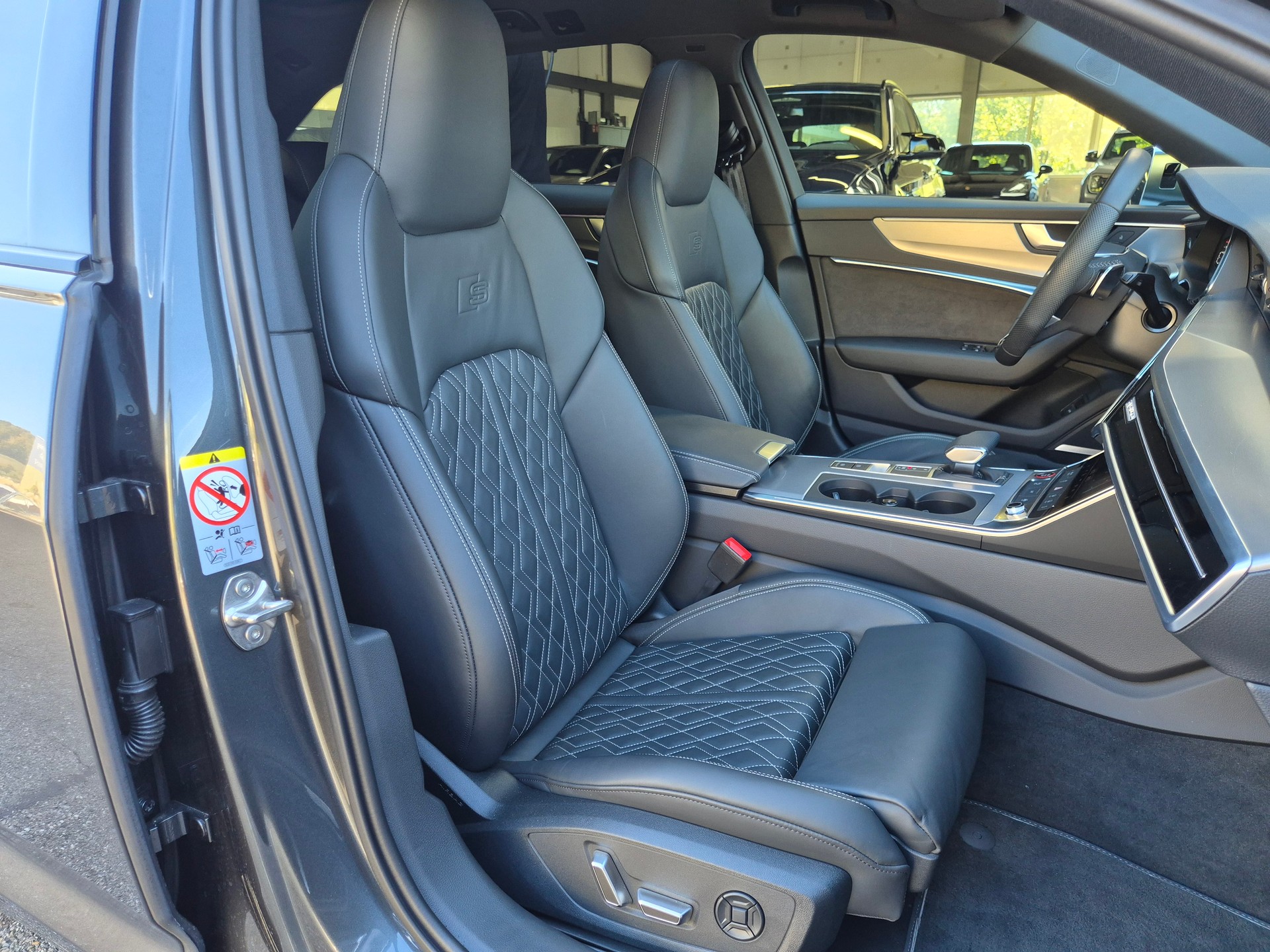 AUDI S6 Avant 3.0 TDI quattro tiptronic-image-19