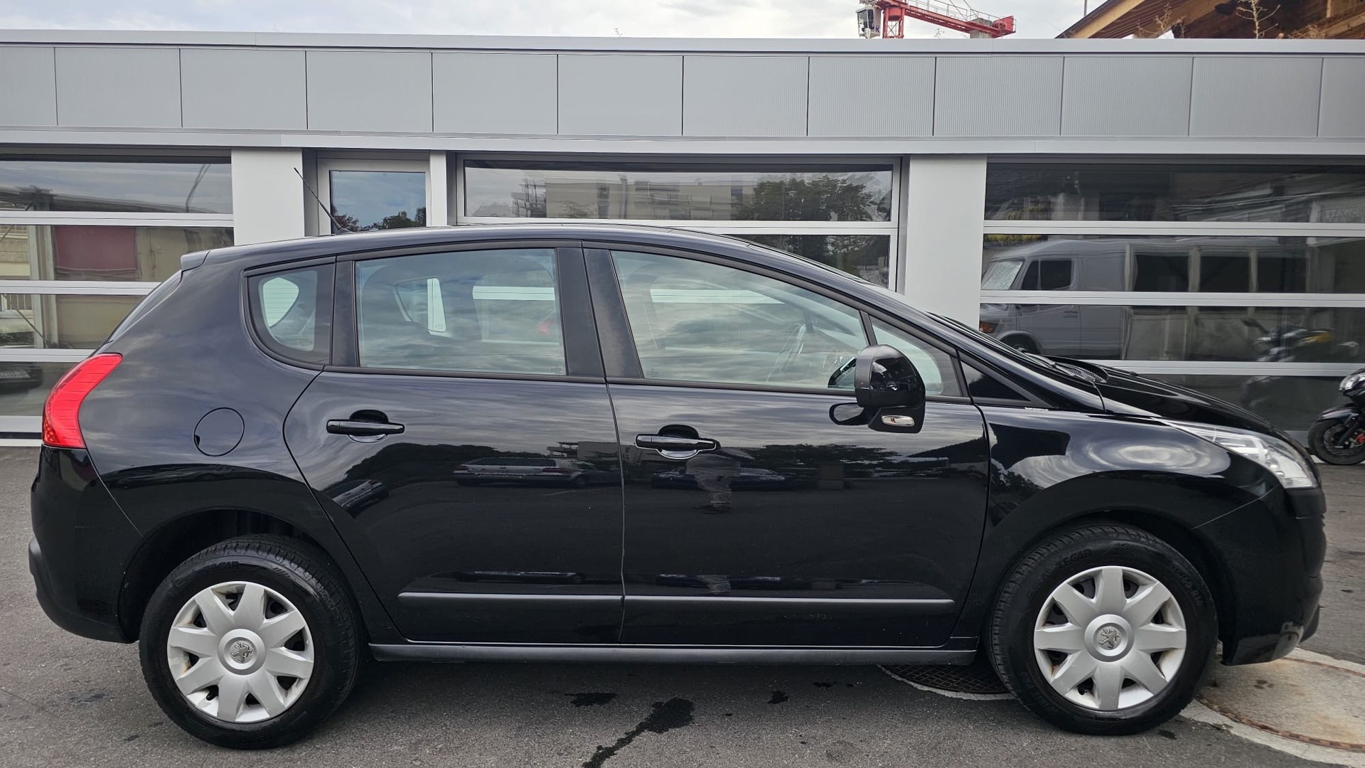 PEUGEOT 3008 1.6 16V VTI Trendy Clim-image-4