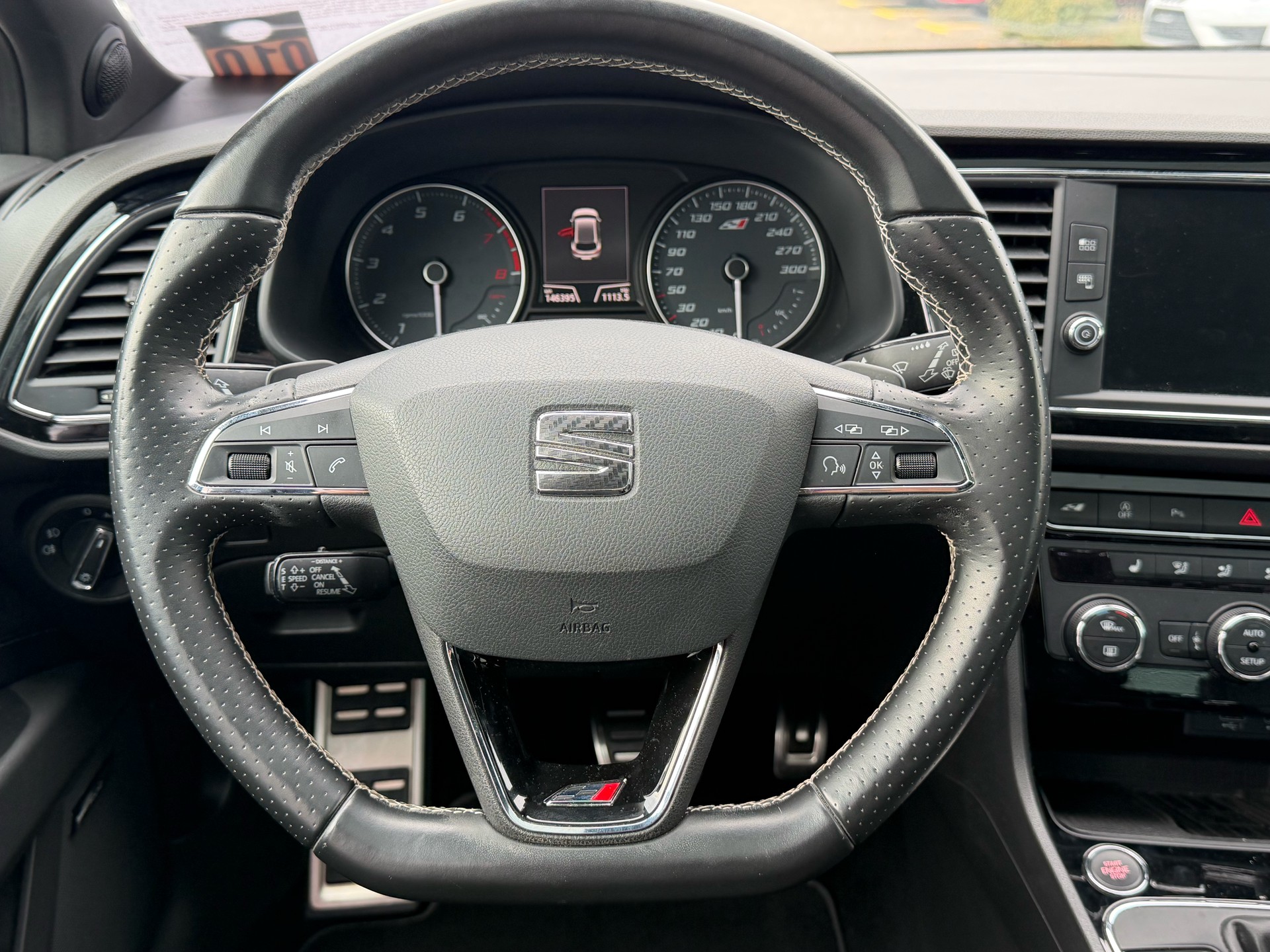 SEAT Leon 2.0 TSI Cupra 300 DSG-image-12