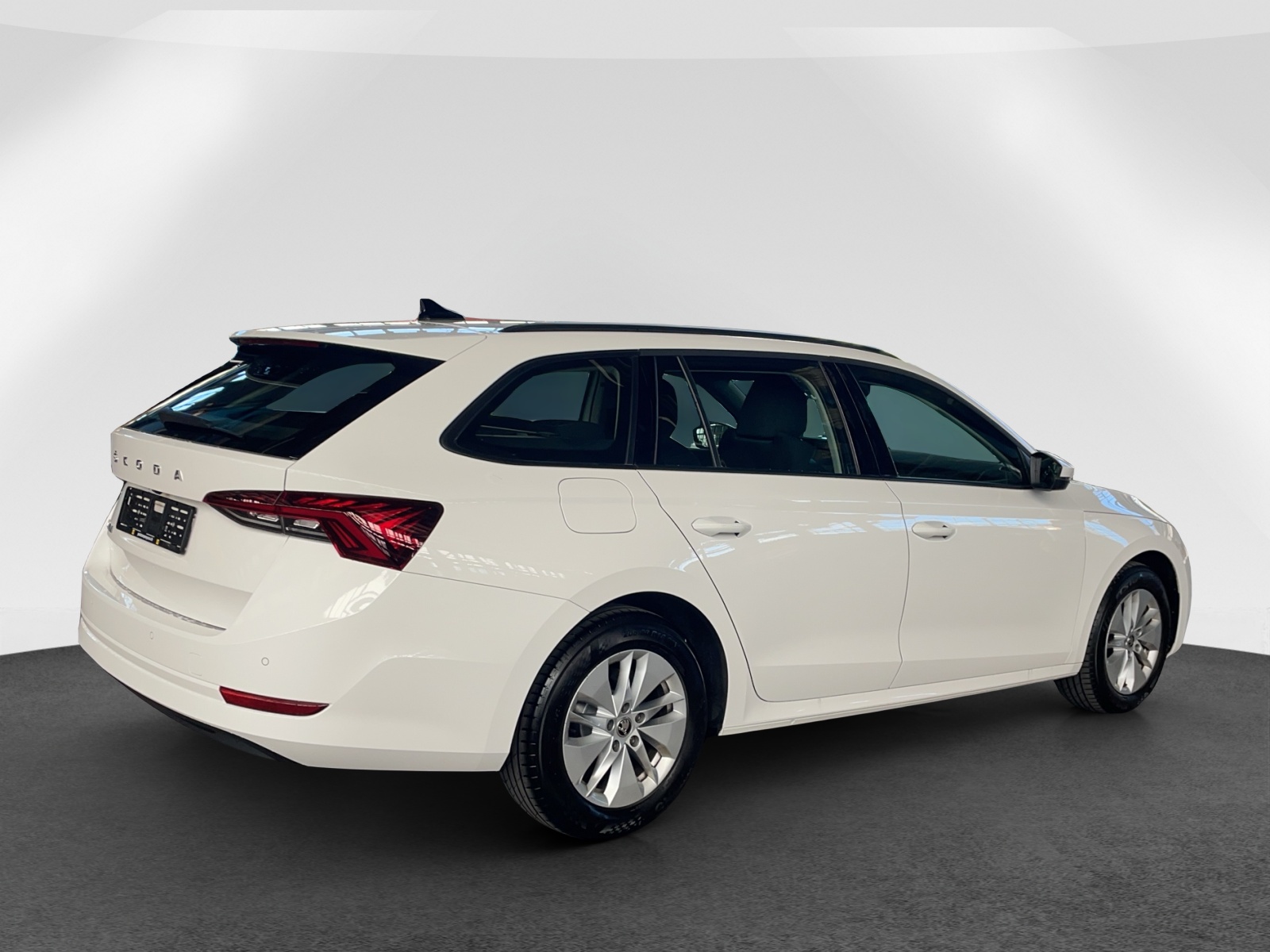 SKODA Octavia Combi 2.0 TDI 150 Ambition DSG-image-6