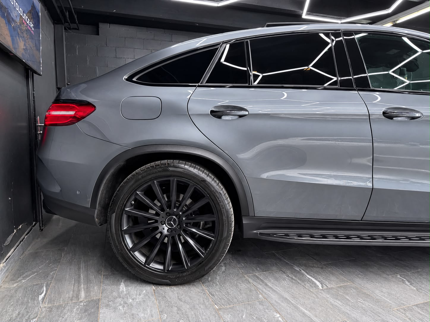 MERCEDES-BENZ GLE Coupé 43 AMG OrangeArt Edition 4M. 9G-Tronic-image-5