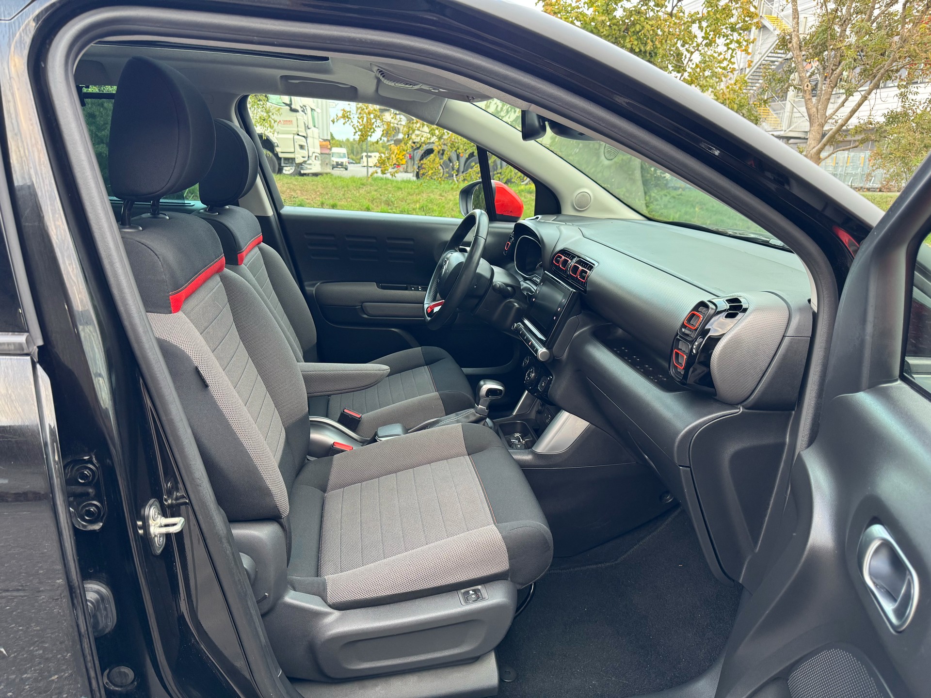 CITROEN C3 Aircross 1.2i PureTech Shine EAT-image-10