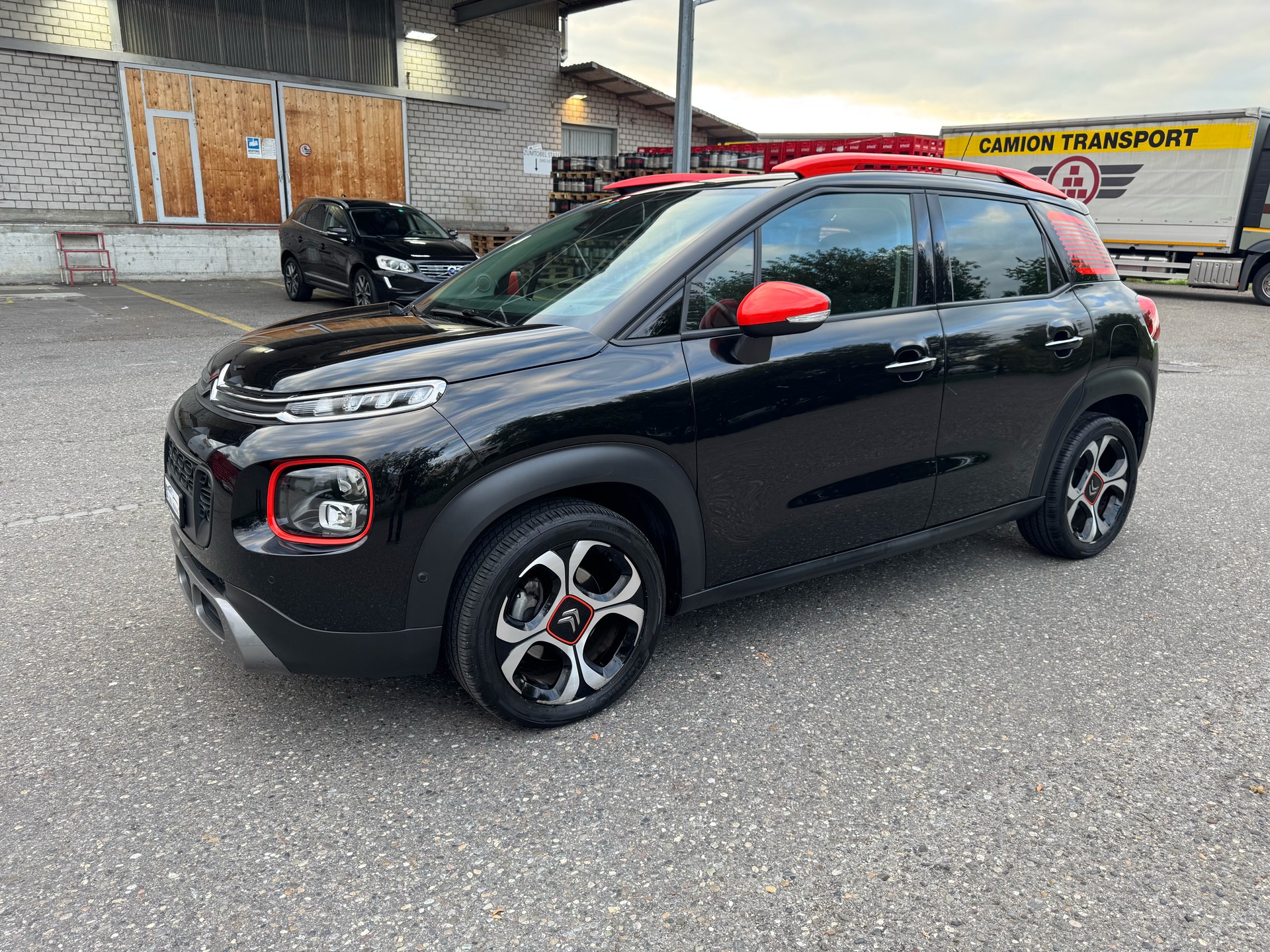 CITROEN C3 Aircross 1.2i PureTech Shine EAT-image-2