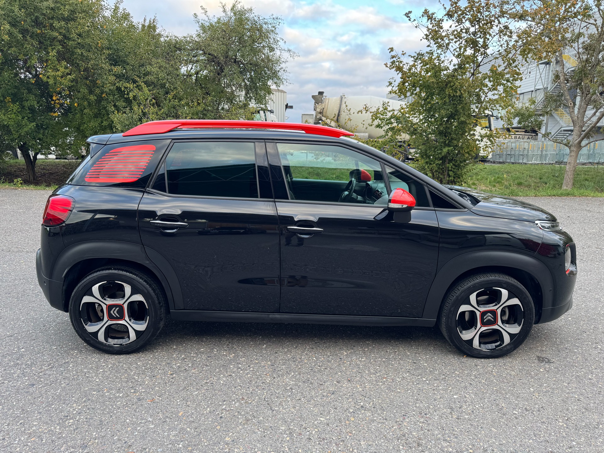 CITROEN C3 Aircross 1.2i PureTech Shine EAT-image-9