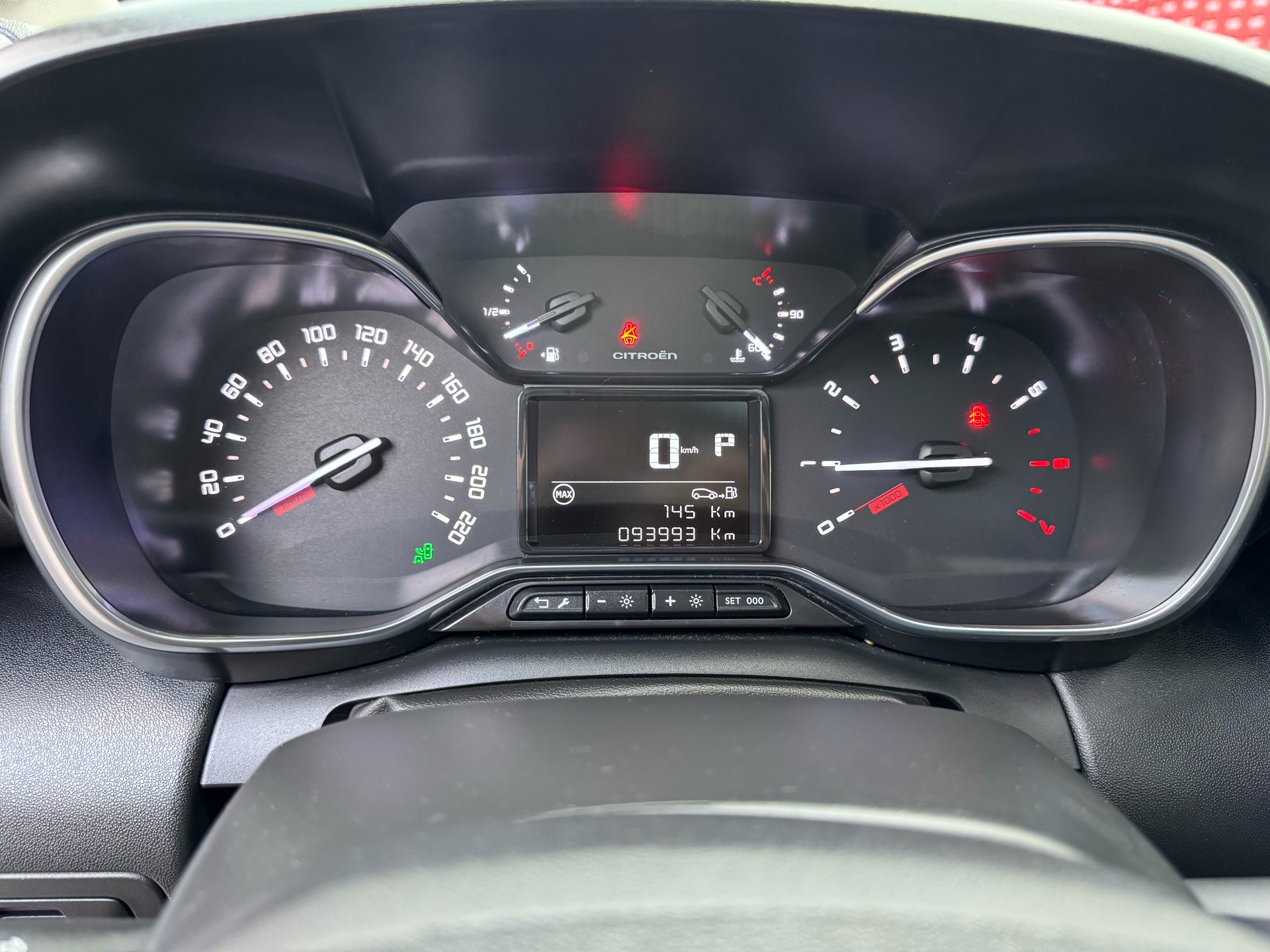 CITROEN C3 Aircross 1.2i PureTech Shine EAT-image-21
