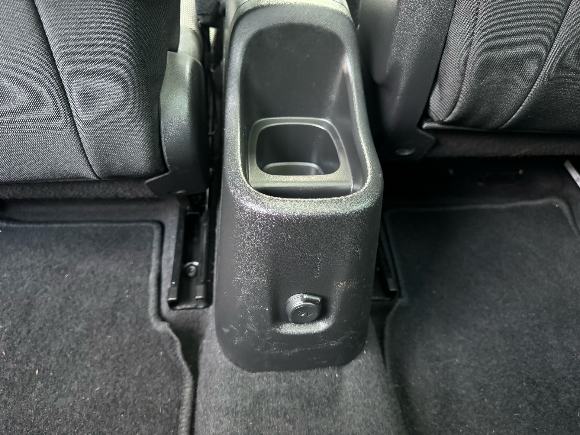 CITROEN C3 Aircross 1.2i PureTech Shine EAT-image-16