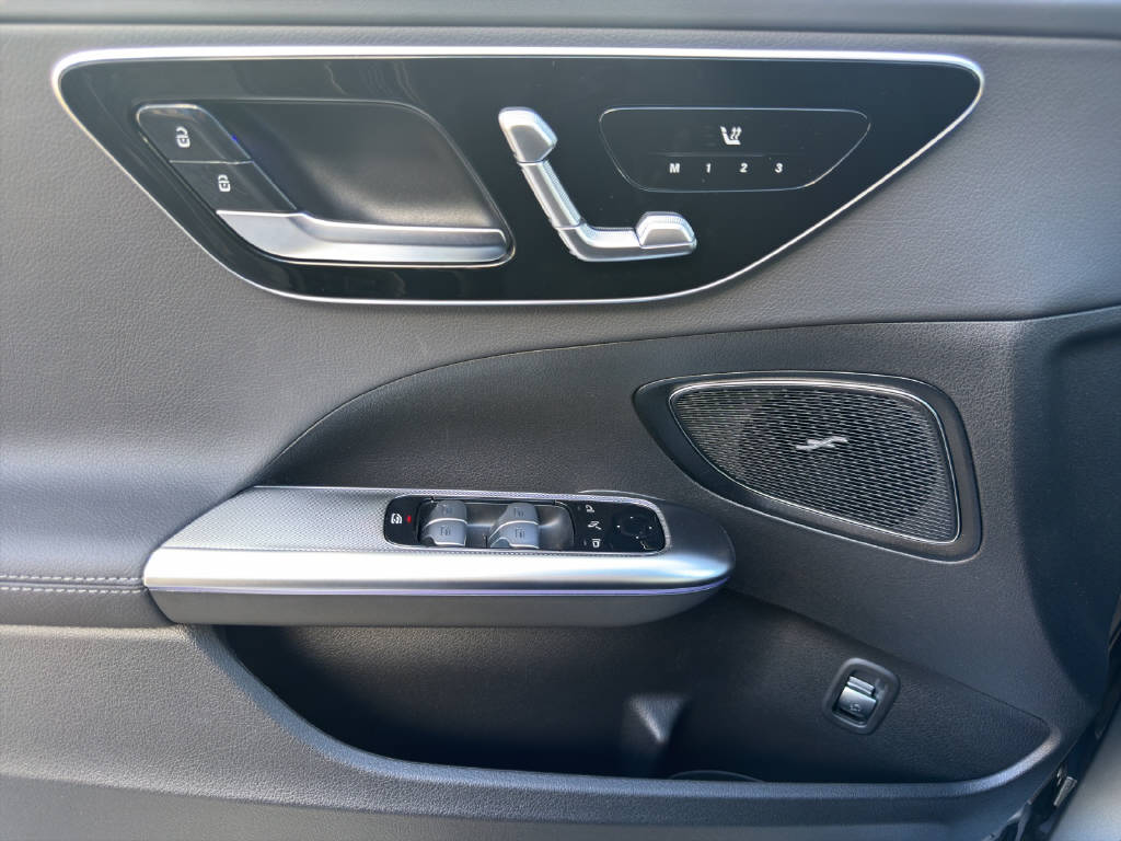 MERCEDES-BENZ C 220 d Swiss Star AMG Line 4matic Kombi-image-12