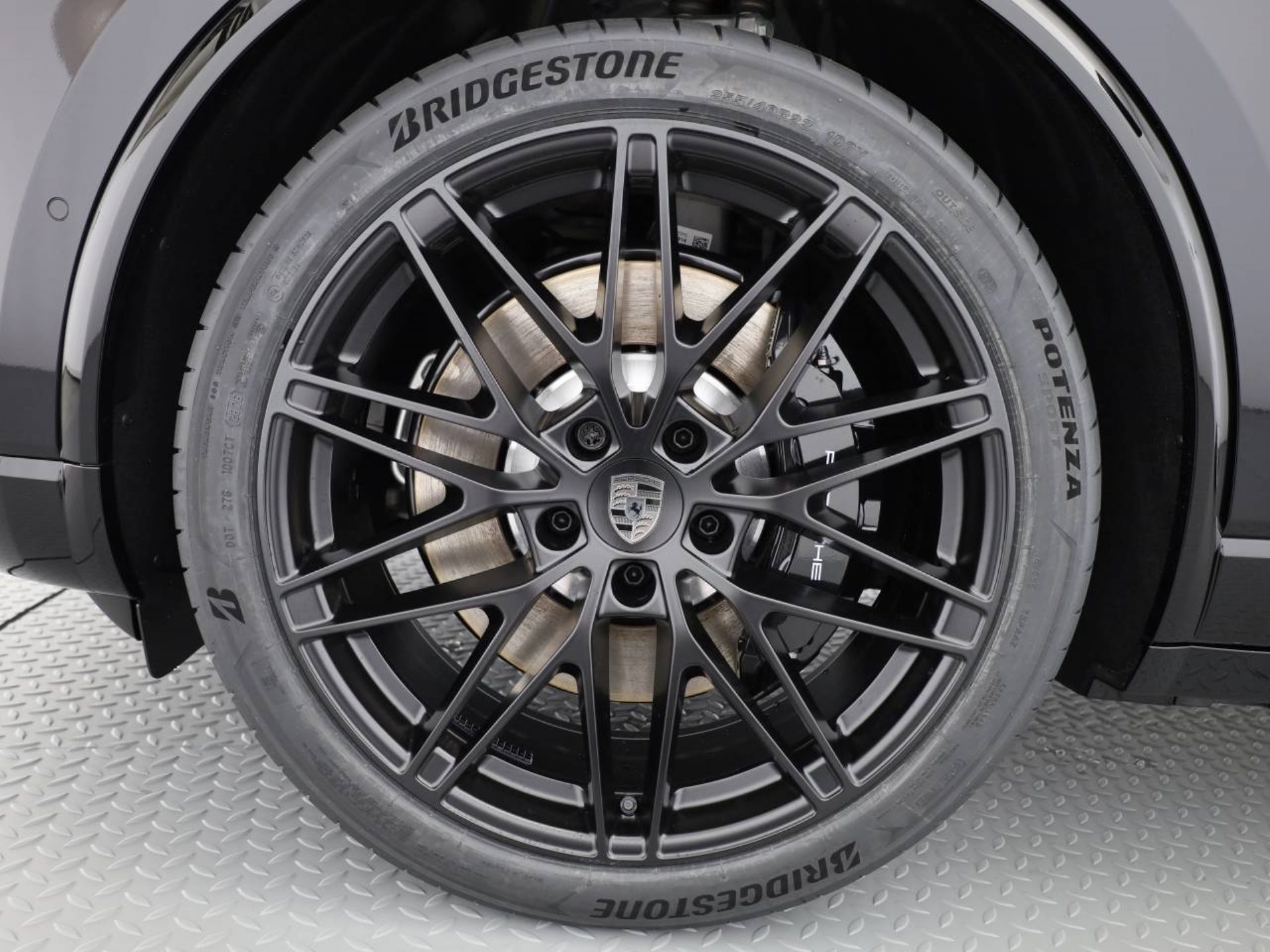 PORSCHE Macan Turbo-image-8