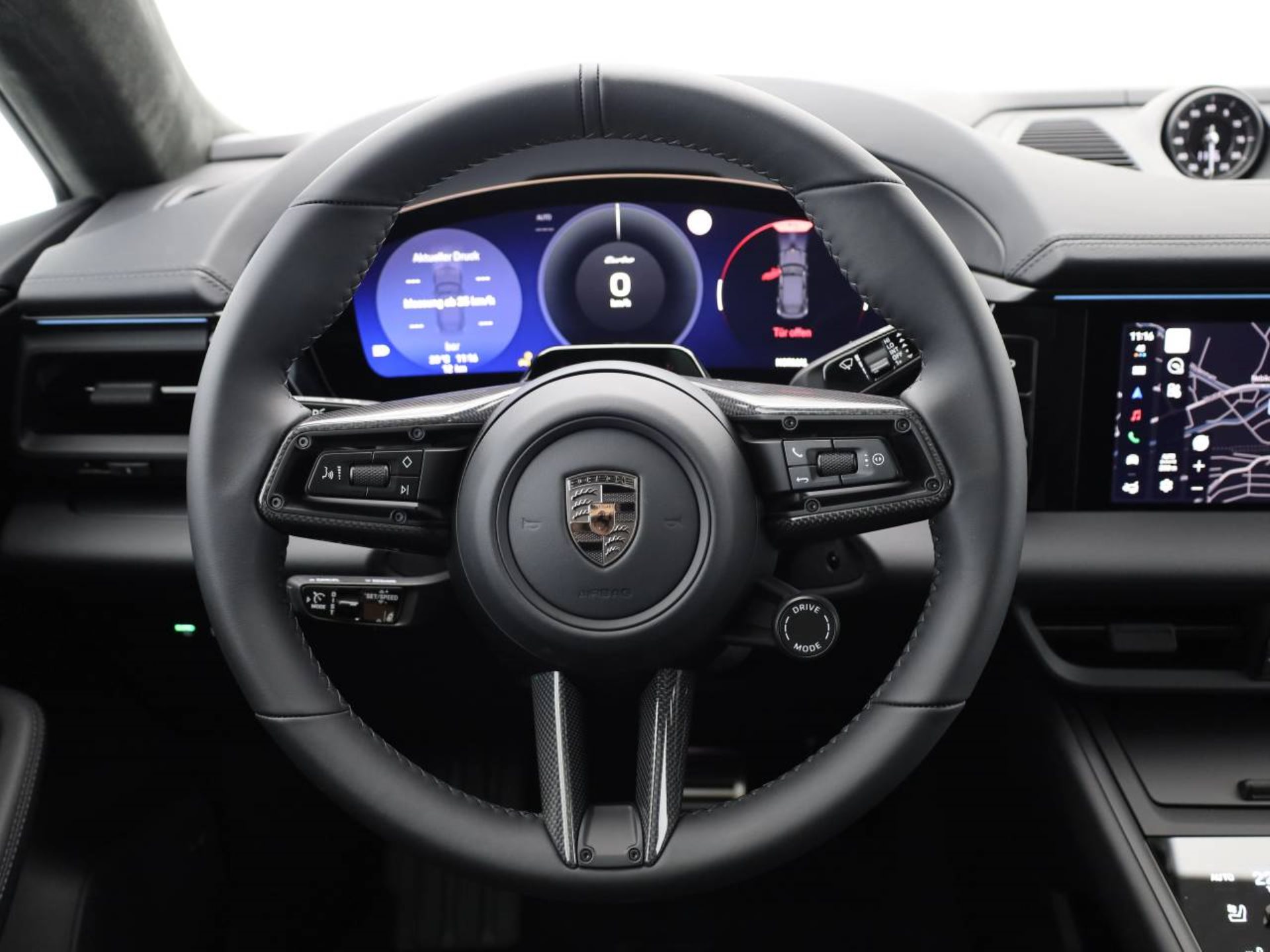 PORSCHE Macan Turbo-image-4