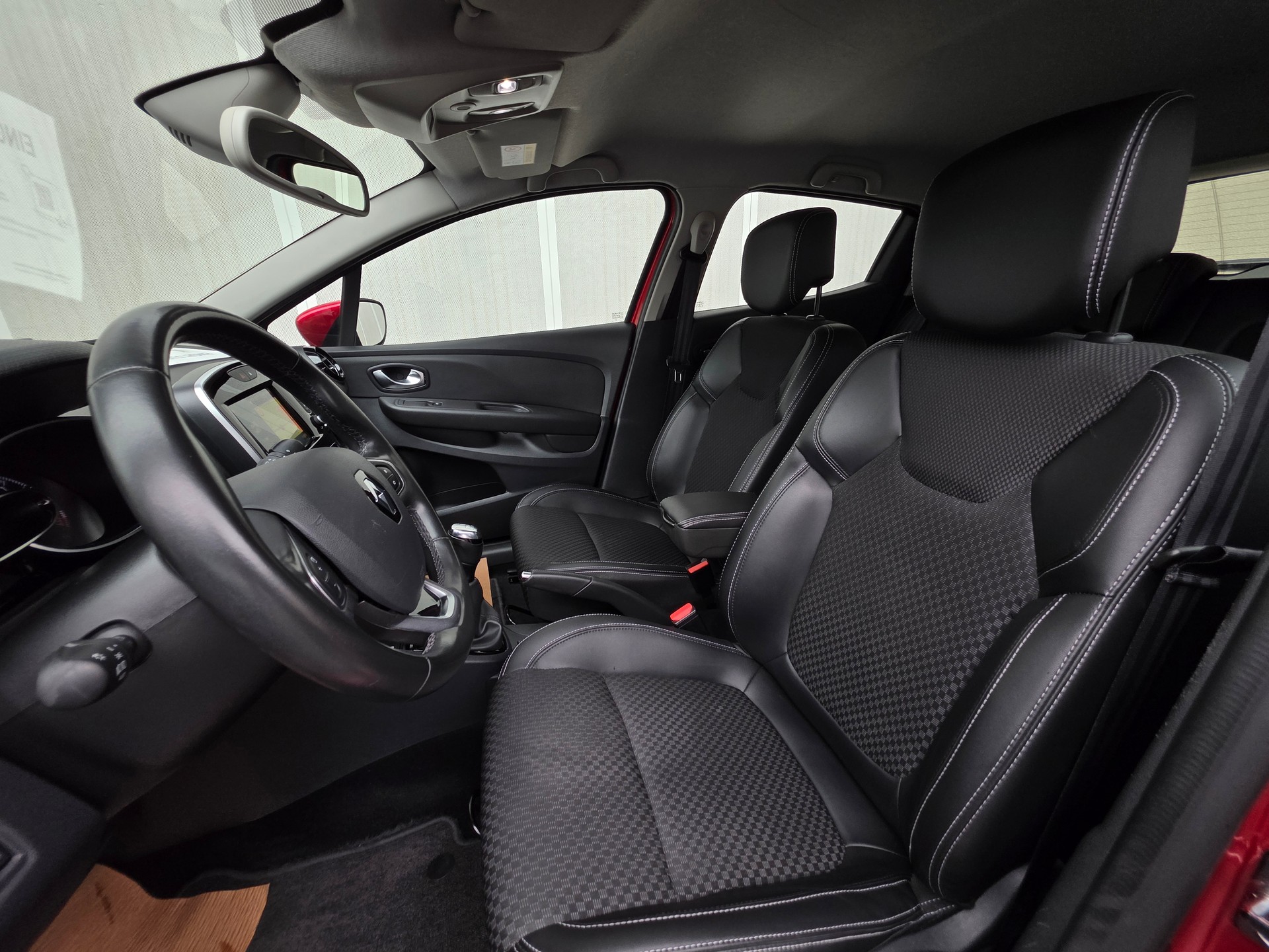 RENAULT Clio 0.9 12V Intens-image-7