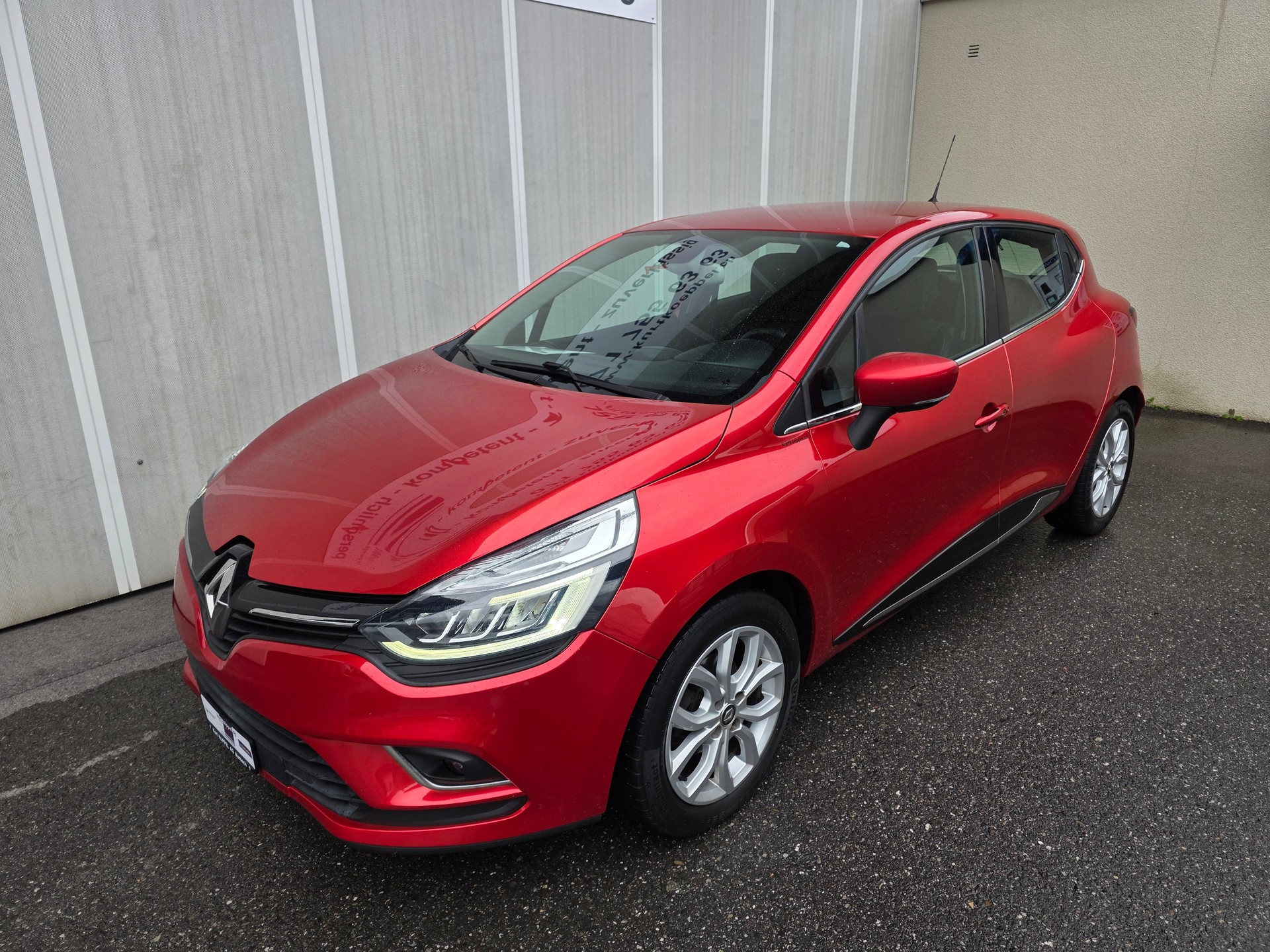 RENAULT Clio 0.9 12V Intens-image-1