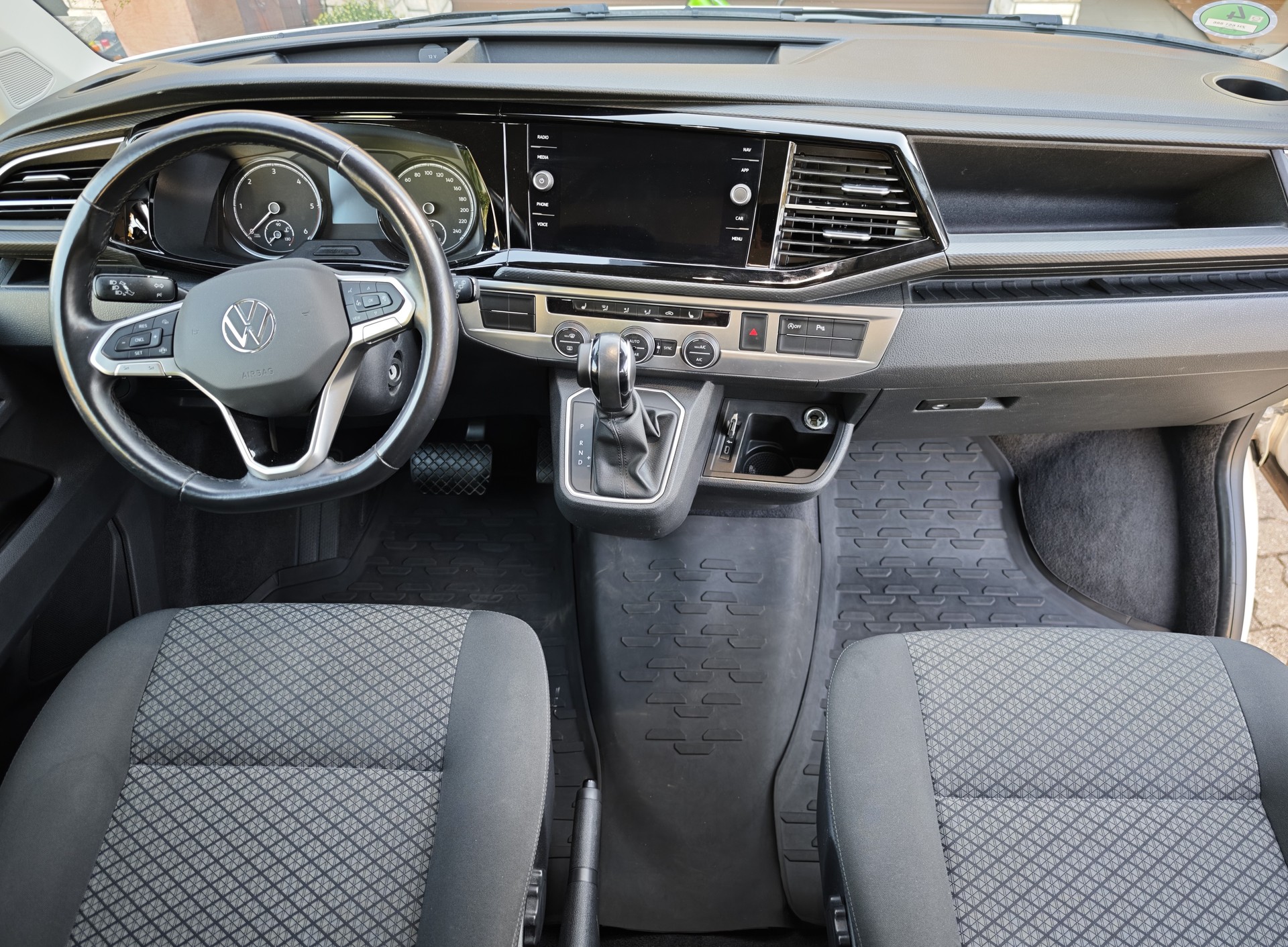 VW 2.0 TDI 150 Multivan Trendline Liberty DSG-image-3