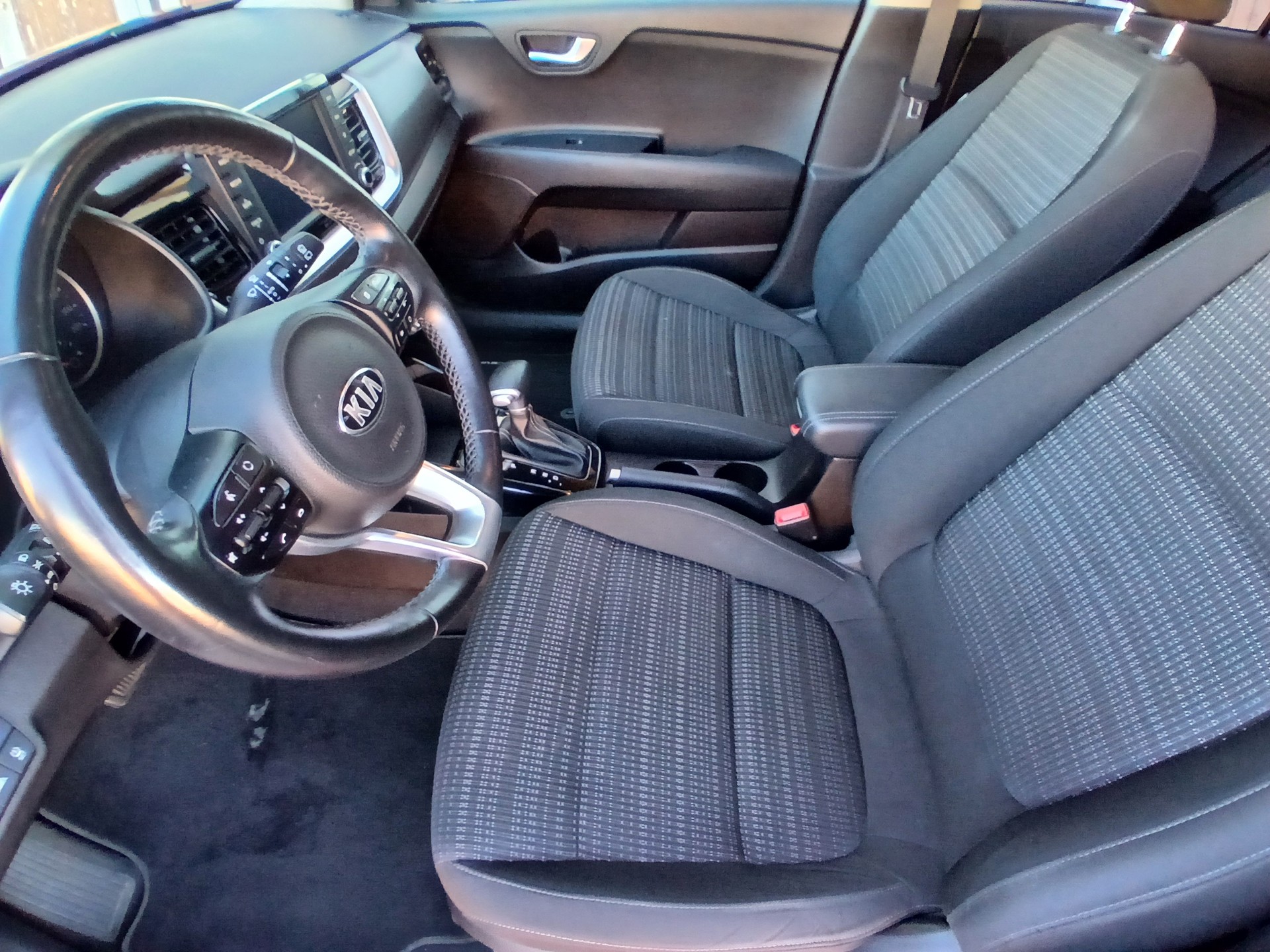 KIA Stonic 1.0 T-GDi-image-8