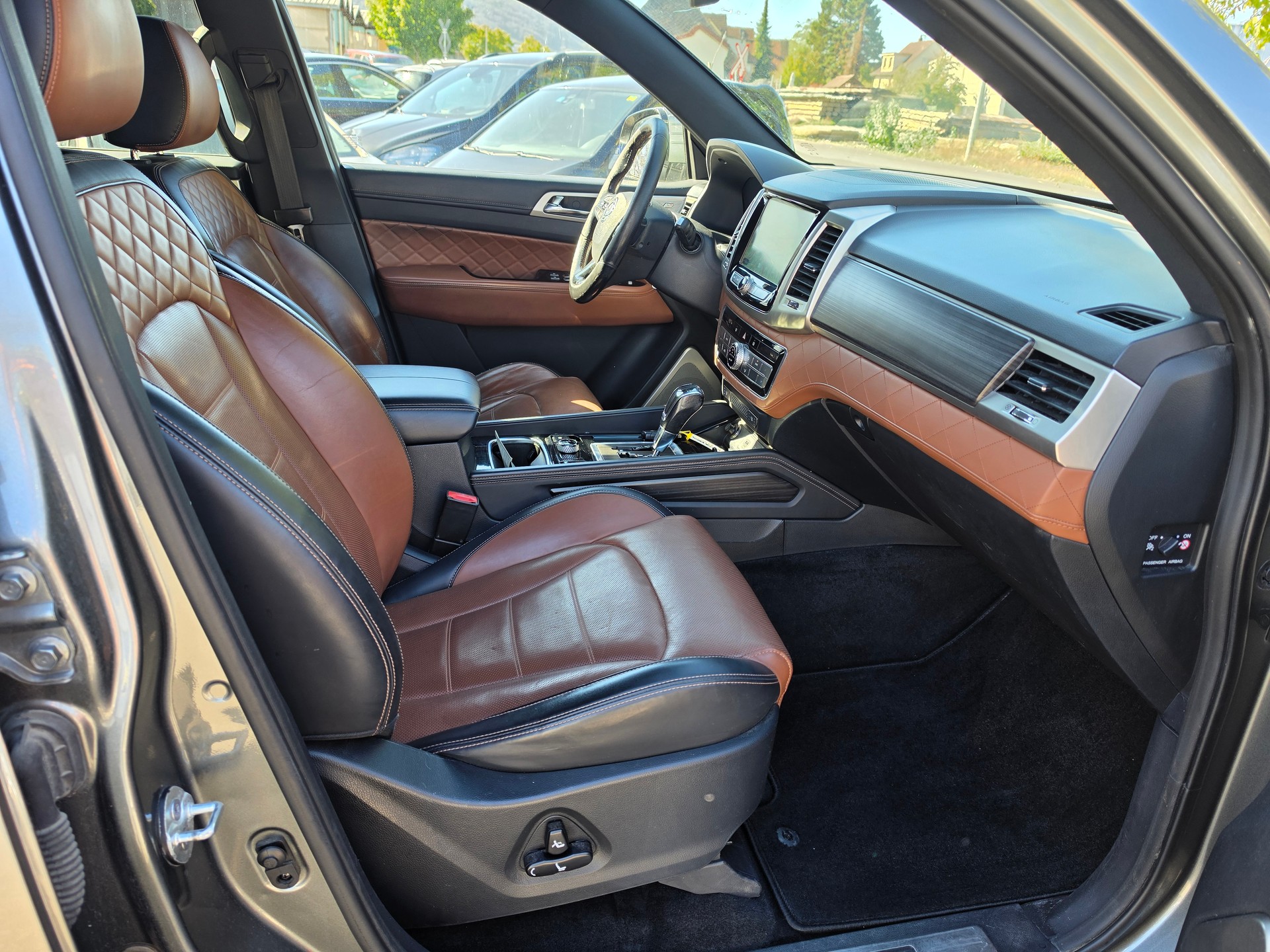 KGM-SsangYong Rexton RX220 e-XDi Quartz 4WD-image-9