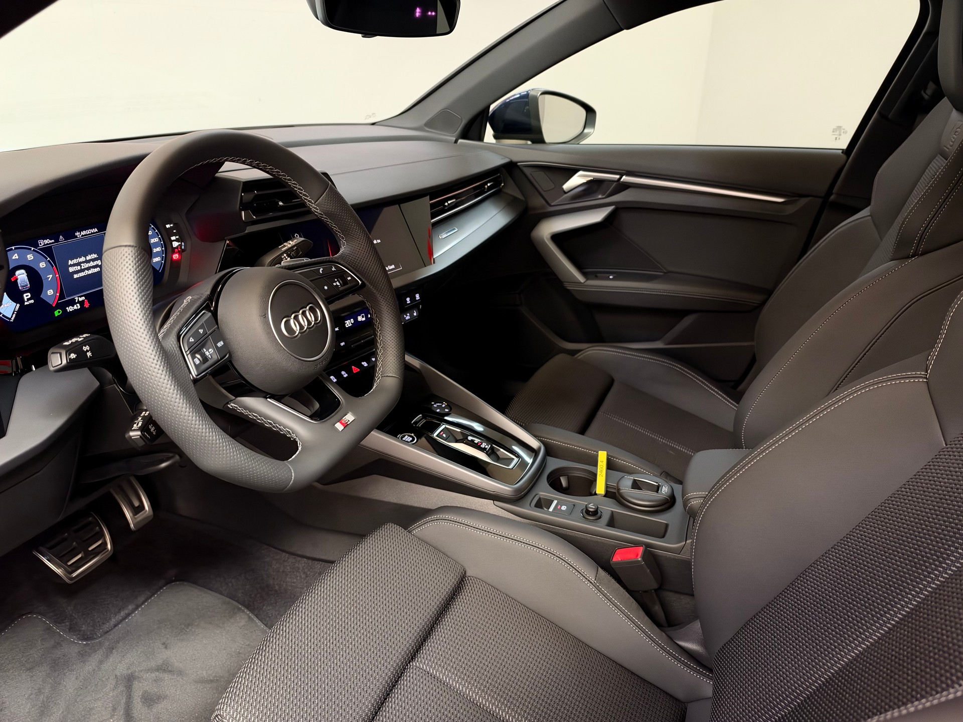 AUDI A3 Sportback 35 TFSI S line S-tronic-image-15