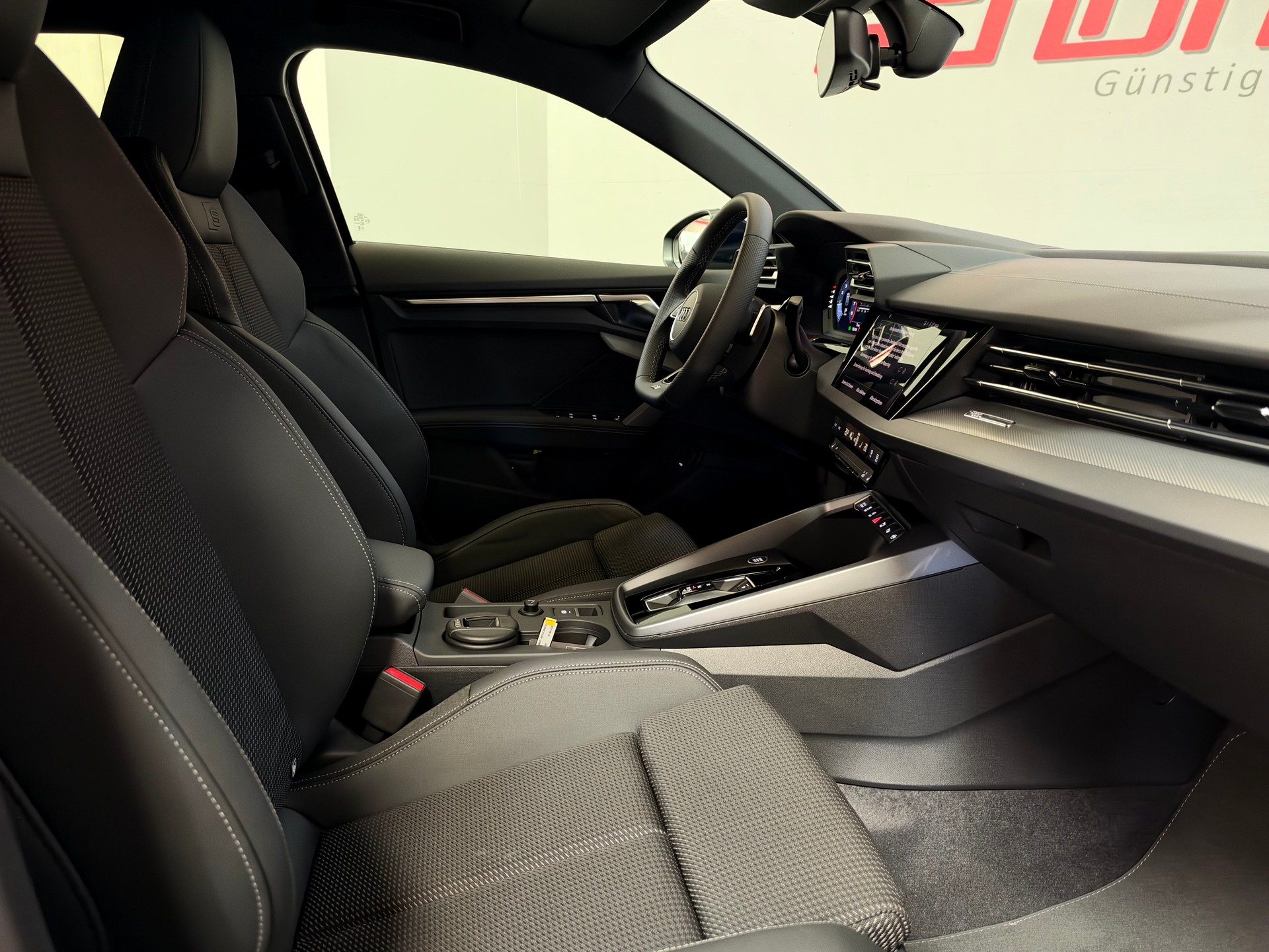 AUDI A3 Sportback 35 TFSI S line S-tronic-image-20