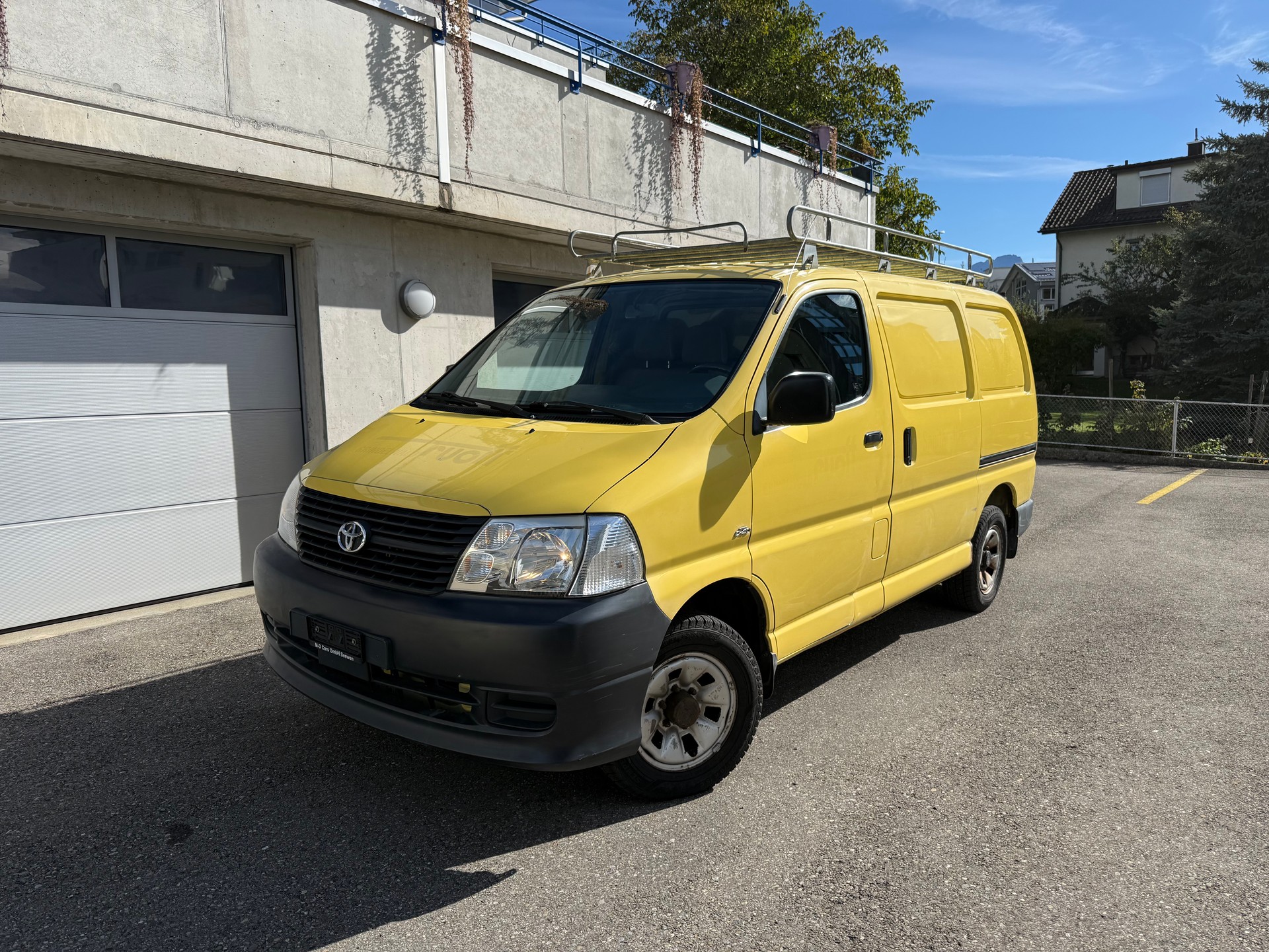 TOYOTA Hiace D-4D Van 4WD SWB-image-0