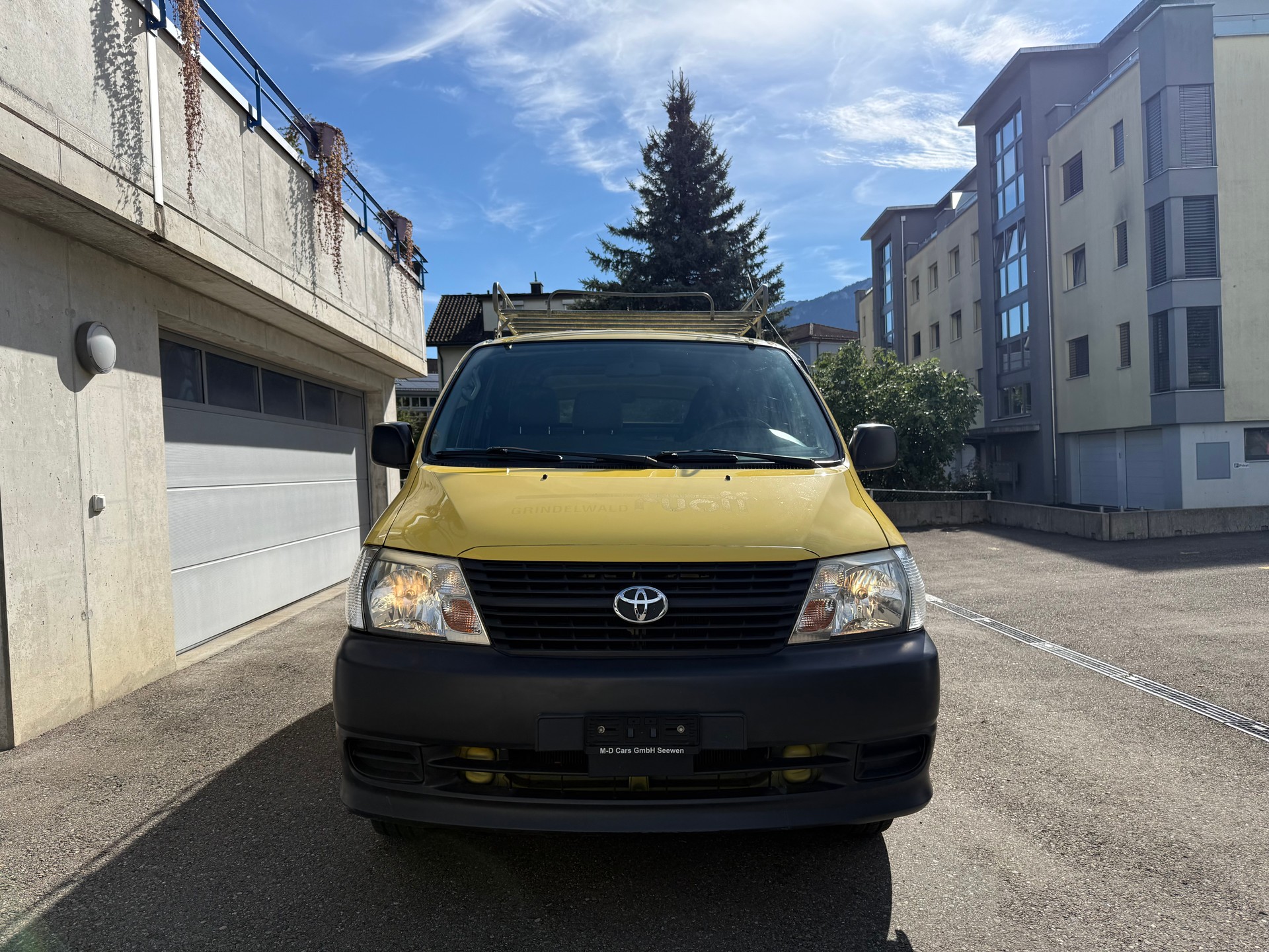 TOYOTA Hiace D-4D Van 4WD SWB-image-1