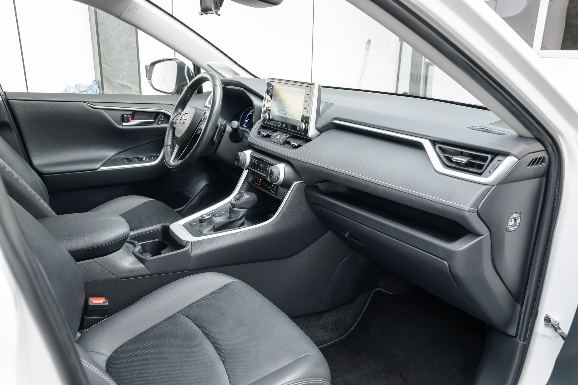 TOYOTA RAV-4 2.5 HSD Premium e-CVT 4WD-image-8