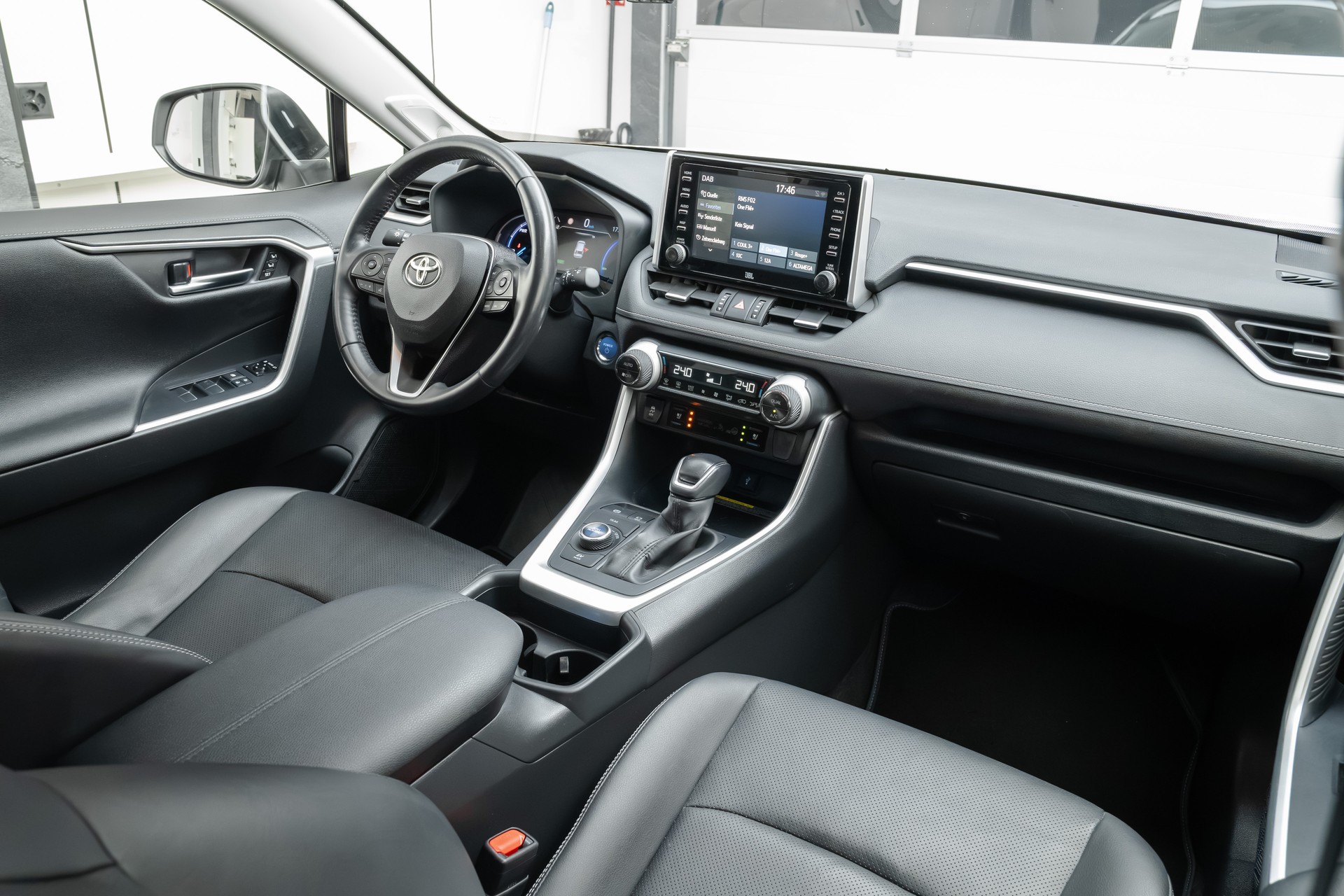 TOYOTA RAV-4 2.5 HSD Premium e-CVT 4WD-image-7