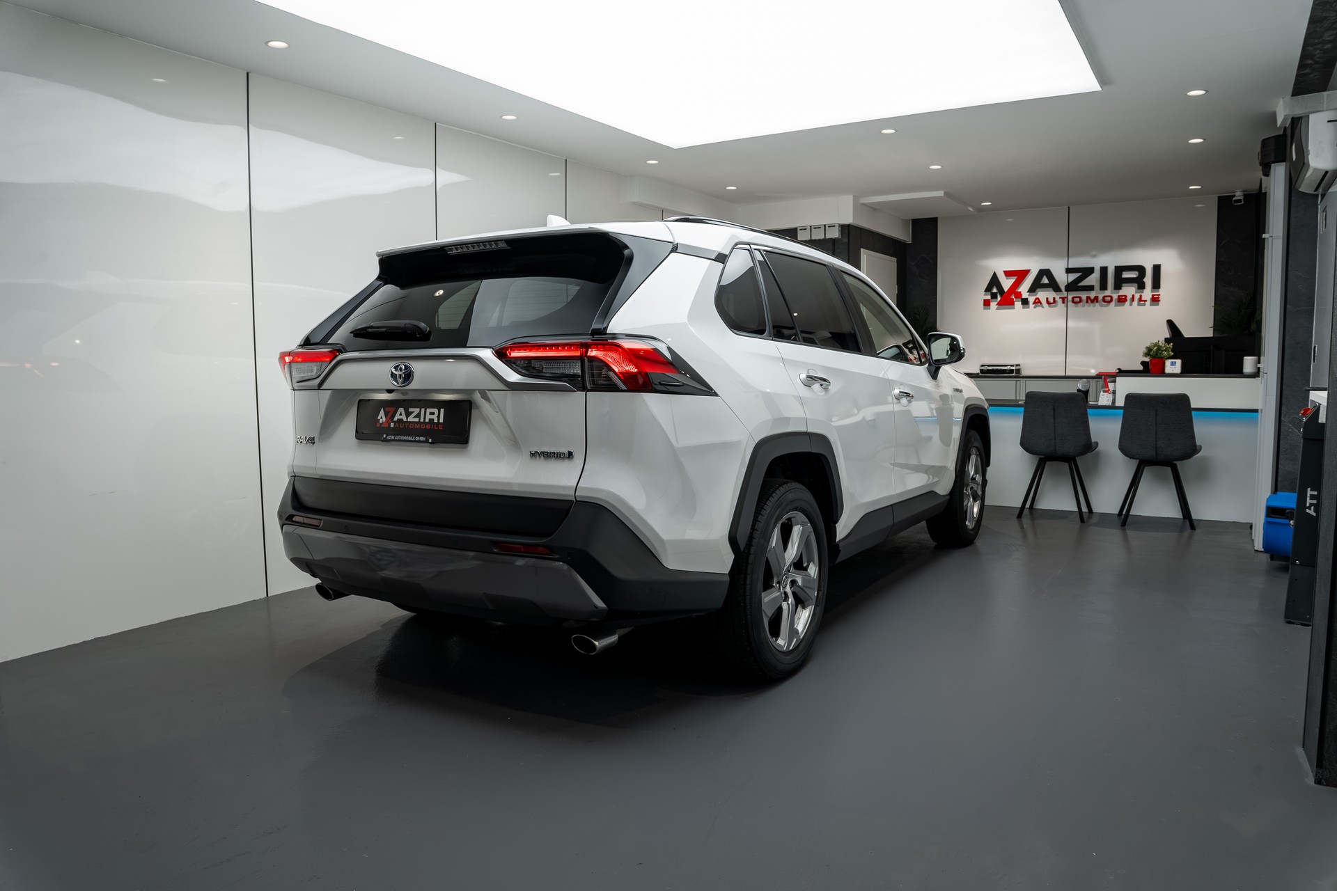 TOYOTA RAV-4 2.5 HSD Premium e-CVT 4WD-showroom-element-3