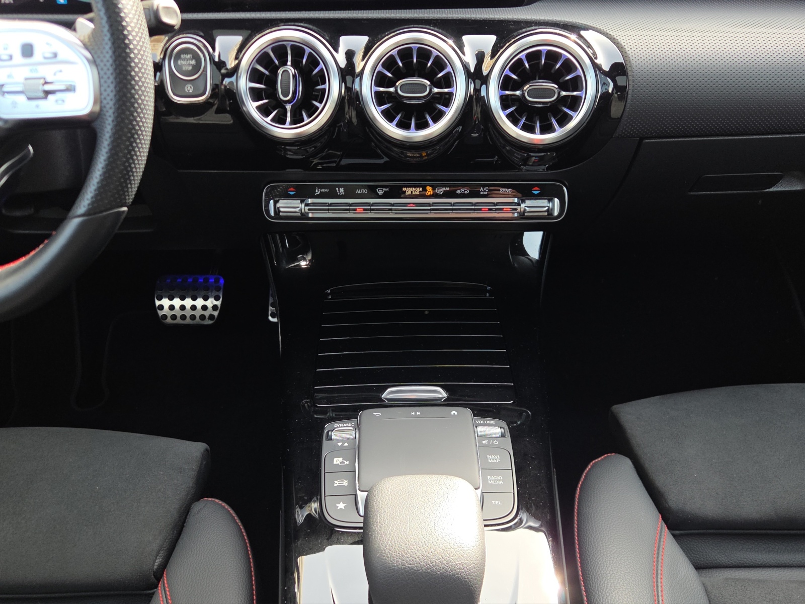 Image MERCEDES-BENZ CLA-220 CLA 220 d 4Matic Swiss Star 8G-DCT