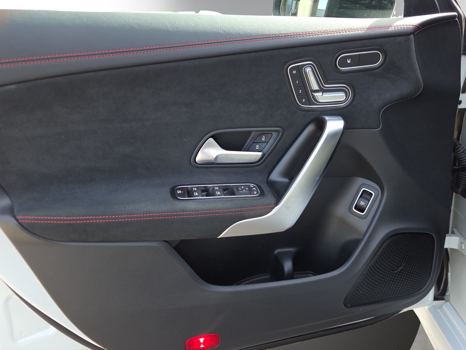 Image MERCEDES-BENZ CLA-220 CLA 220 d 4Matic Swiss Star 8G-DCT