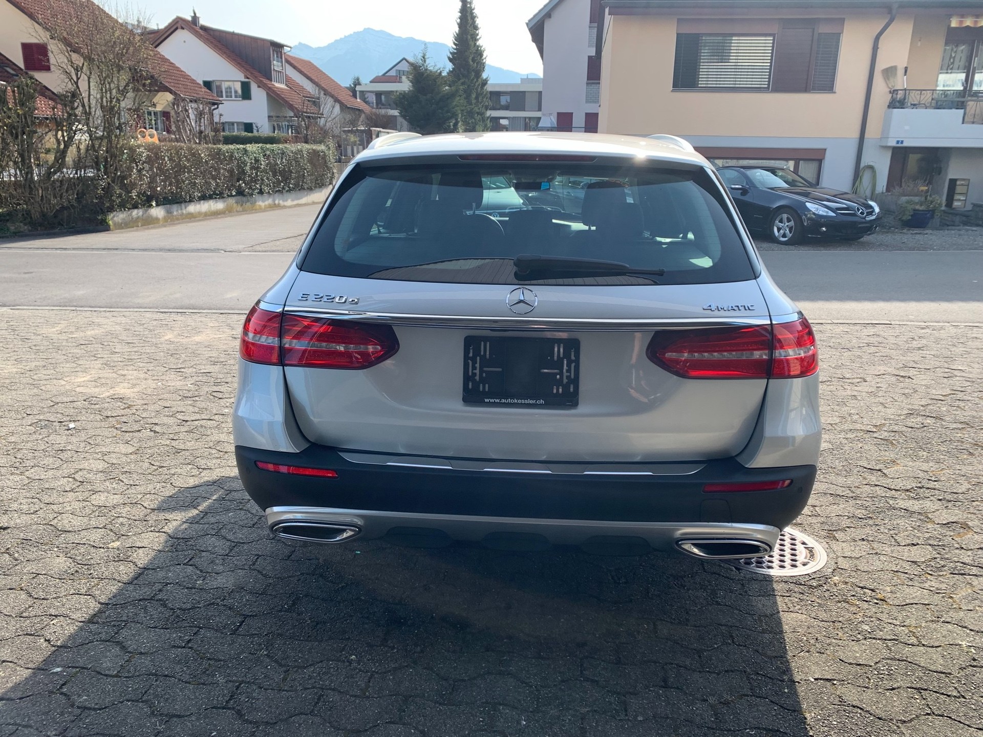 MERCEDES-BENZ E 220 d All-Terrain Avantgarde 4Matic 9G-Tronic-image-8