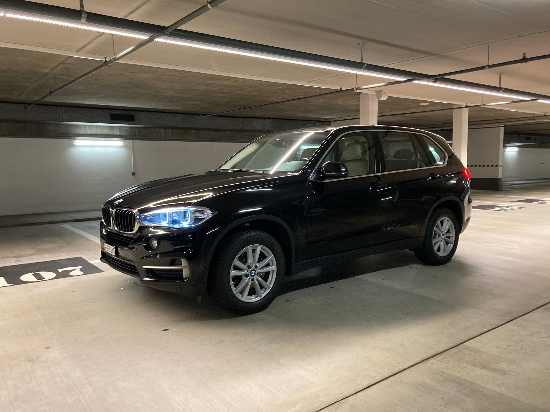 BMW X5 xDrive 25d Steptronic-image-12