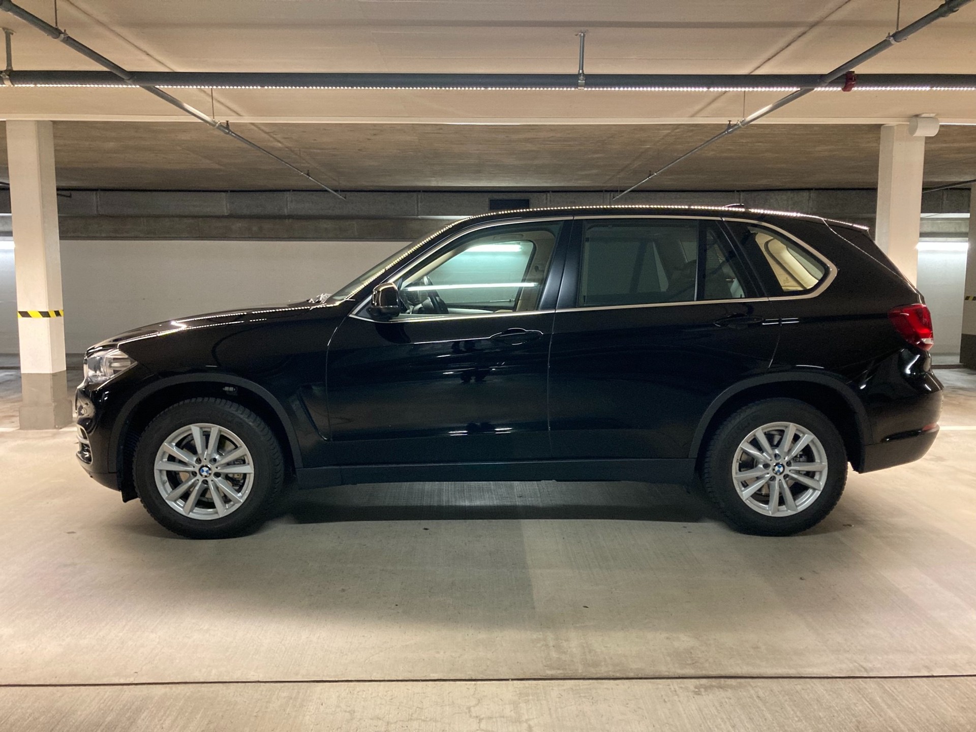 BMW X5 xDrive 25d Steptronic-image-1
