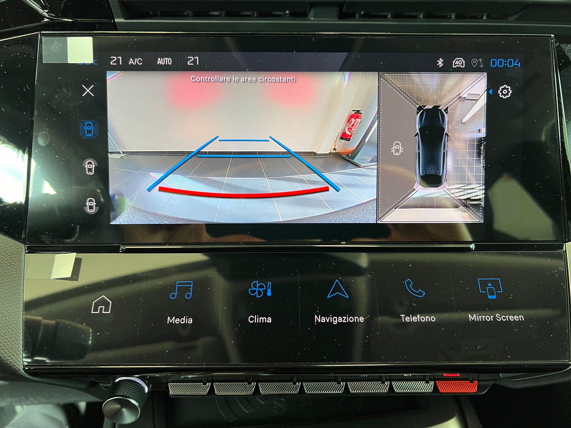 PEUGEOT 408 1.6 PHEV 180 Allure Pack-image-10