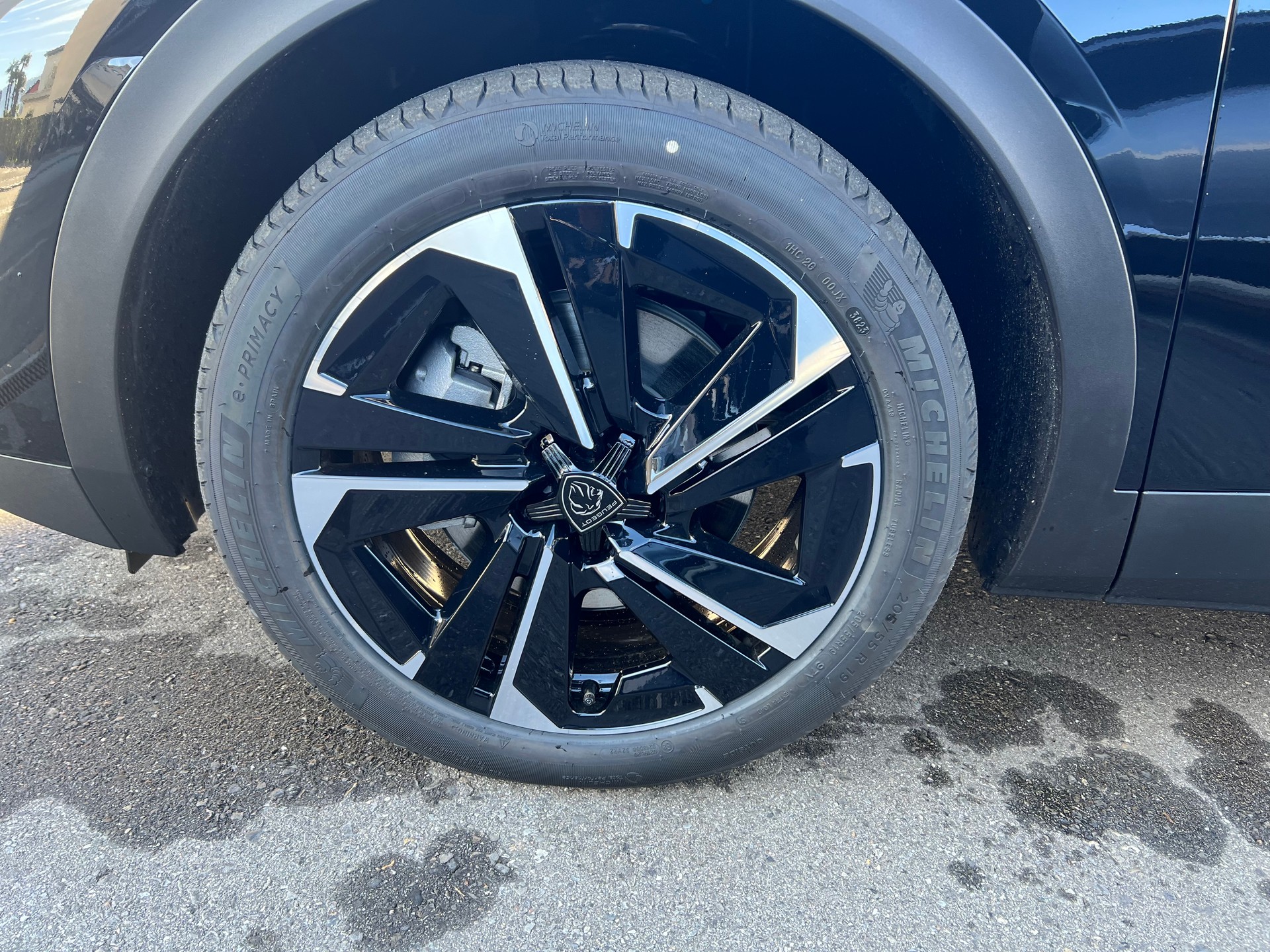 PEUGEOT 408 1.6 PHEV 180 Allure Pack-image-17