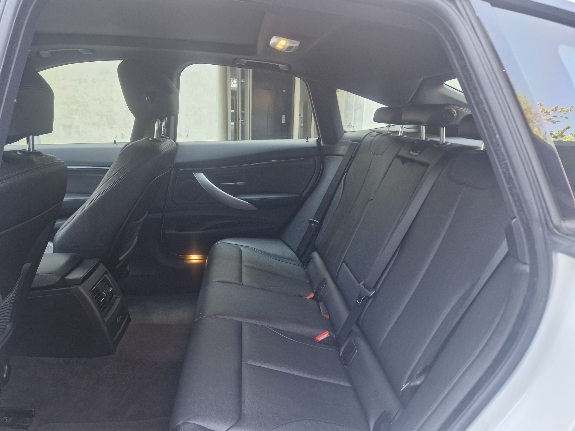 BMW 335i GT xDrive M Sport Line Steptronic-image-9