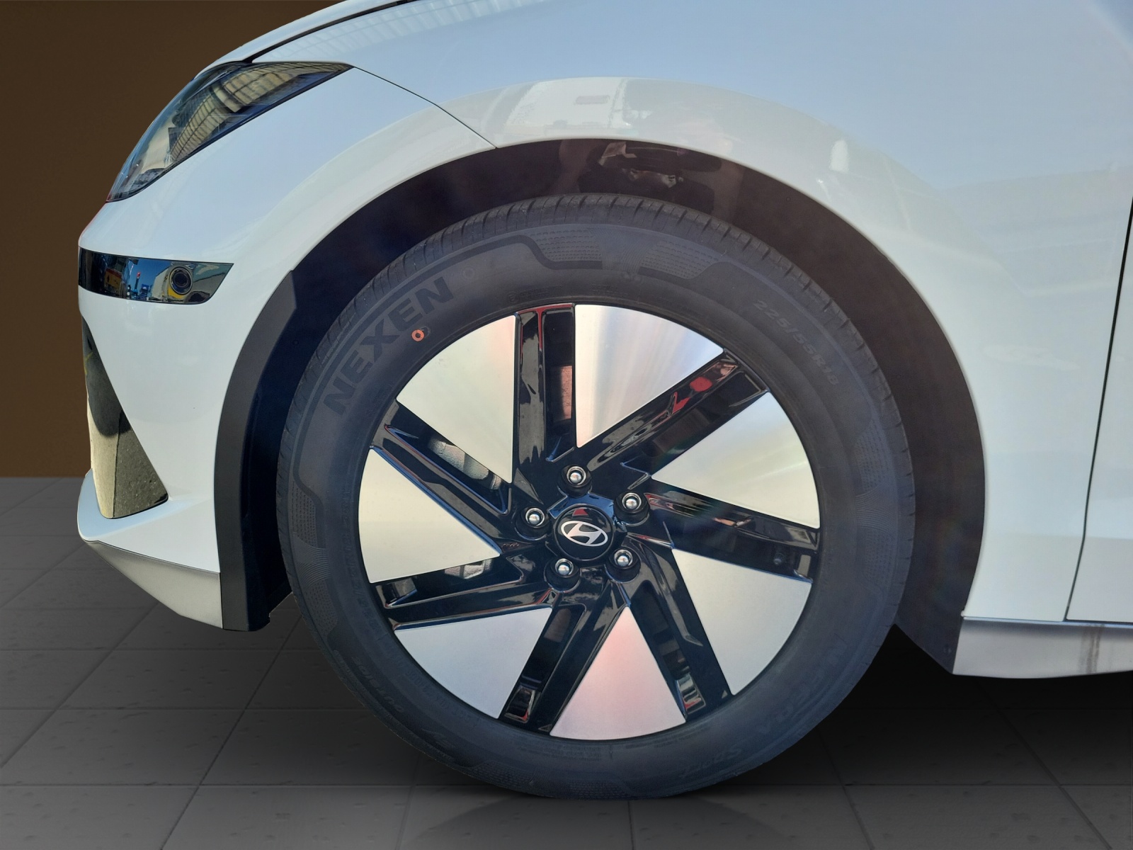 HYUNDAI Ioniq 6 Launch Edition 2 WD-image-13