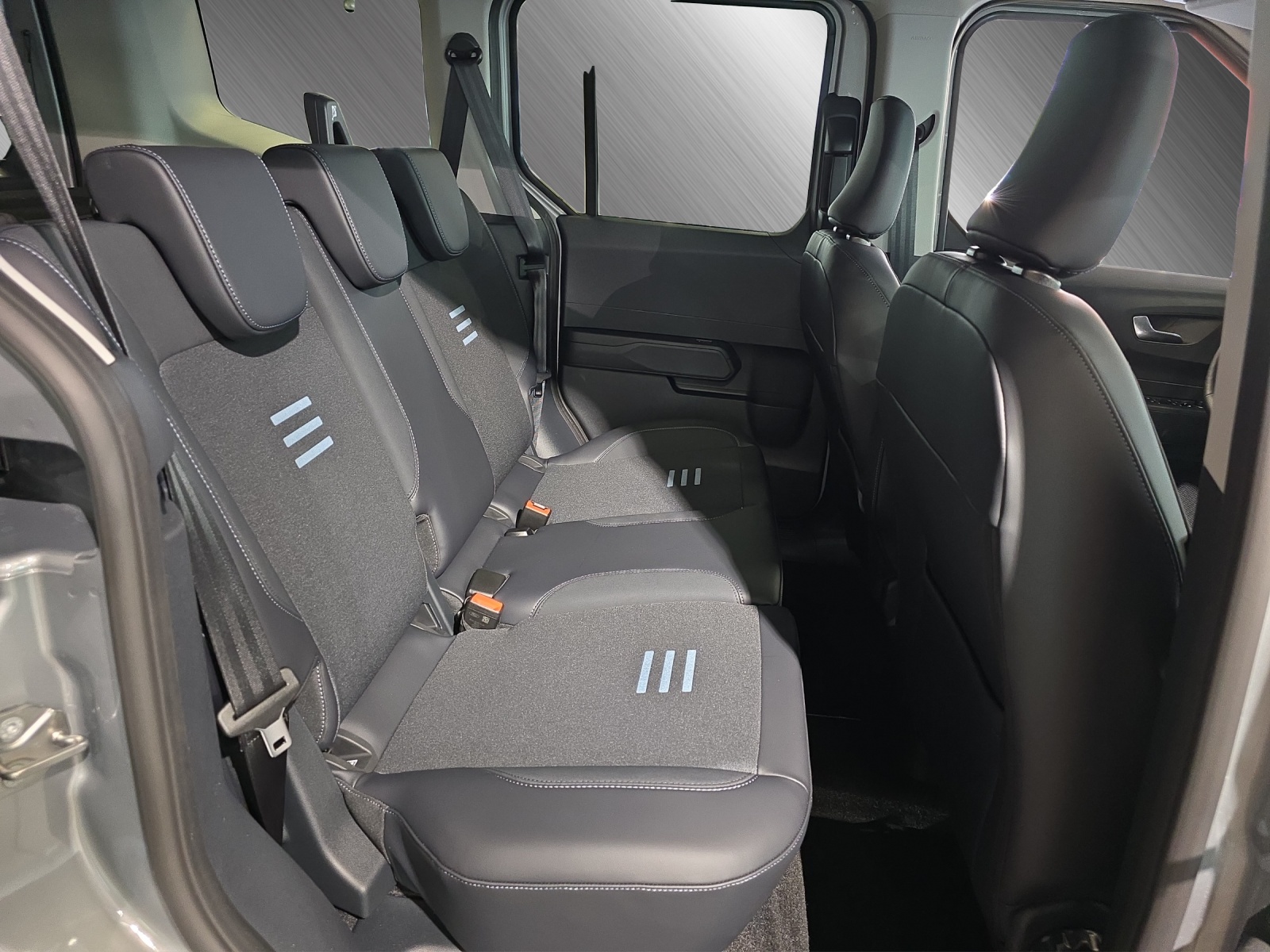 FORD TOURNEO COURIERier 1.0 EcoBoost Active-image-9