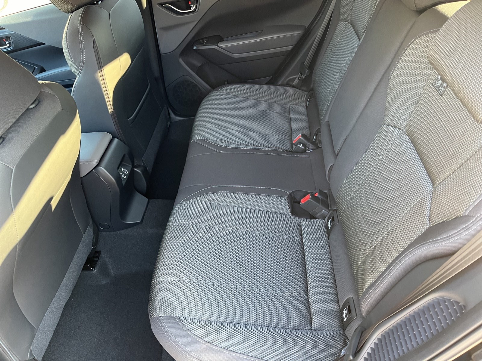 SUBARU Crosstrek 2.0i e-Boxer Swiss Plus-image-10