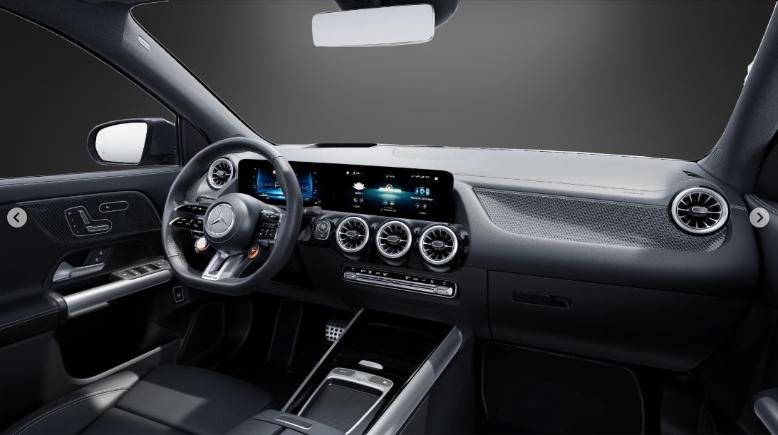 MERCEDES-BENZ GLA AMG 35 4Matic 8G-DCT-image-8