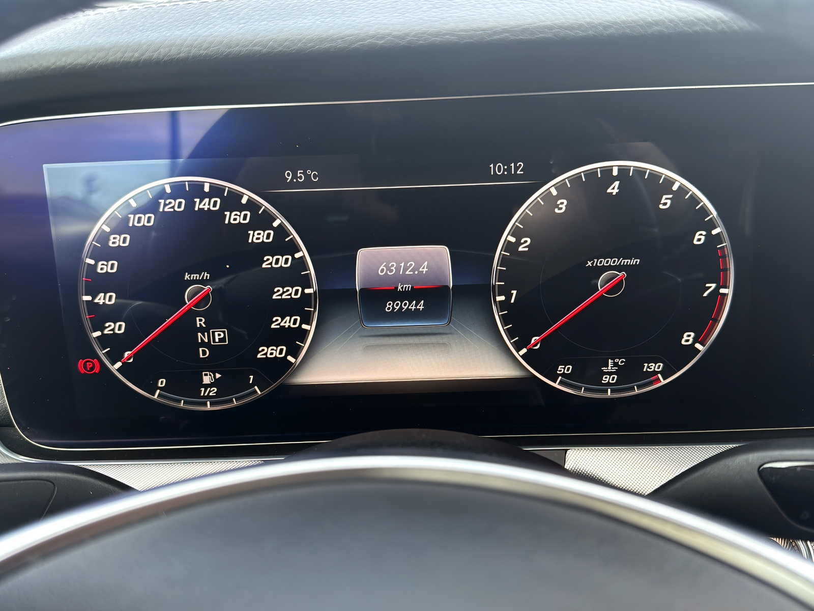 MERCEDES-BENZ E 300 Cabriolet AMG Line 9G-Tronic-image-11