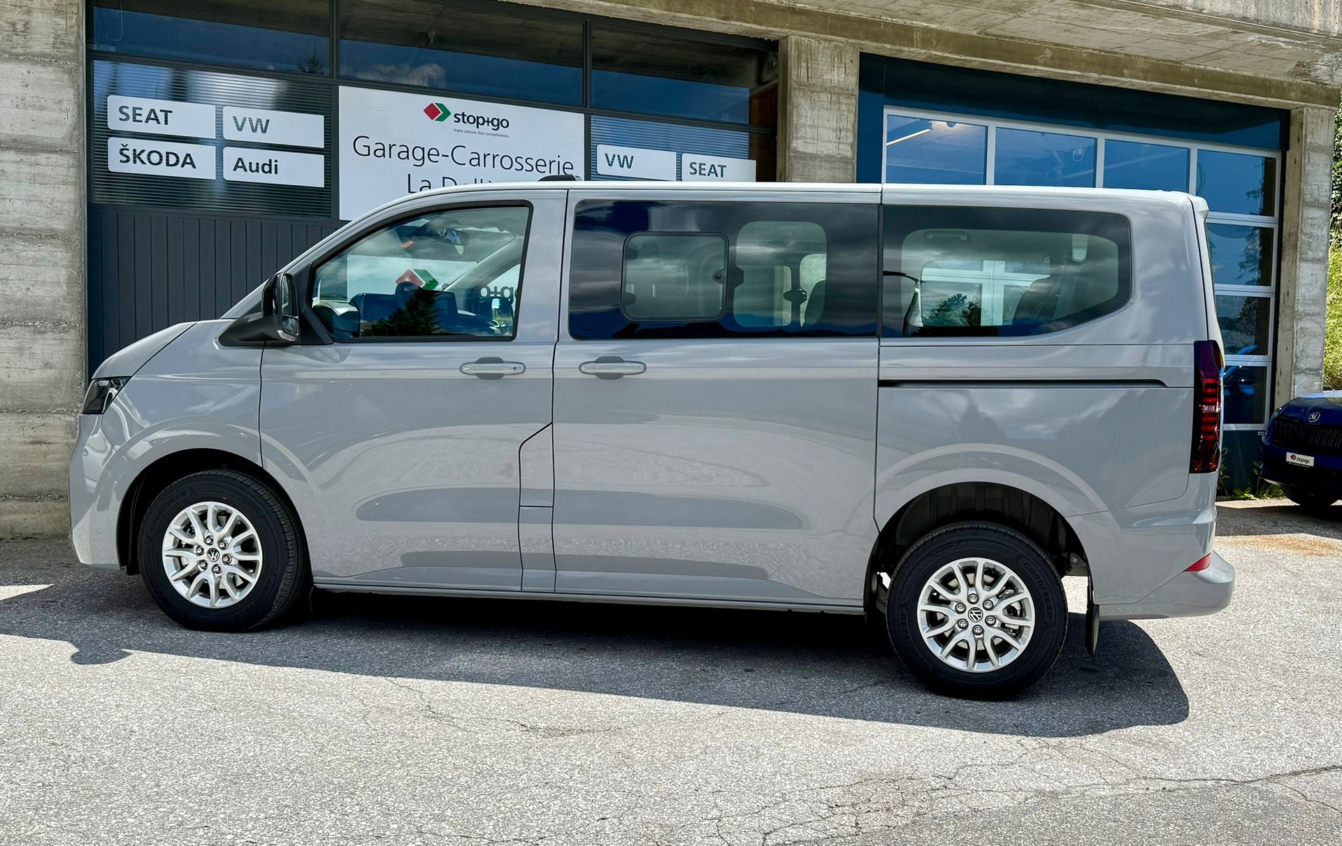 VW Caravelle 2.0 TDI Life Aut.8 4 Motion-image-3