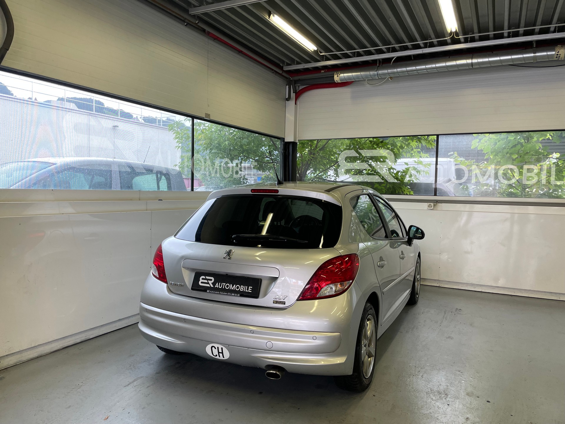 PEUGEOT 207 1.6 16V Sport-image-3