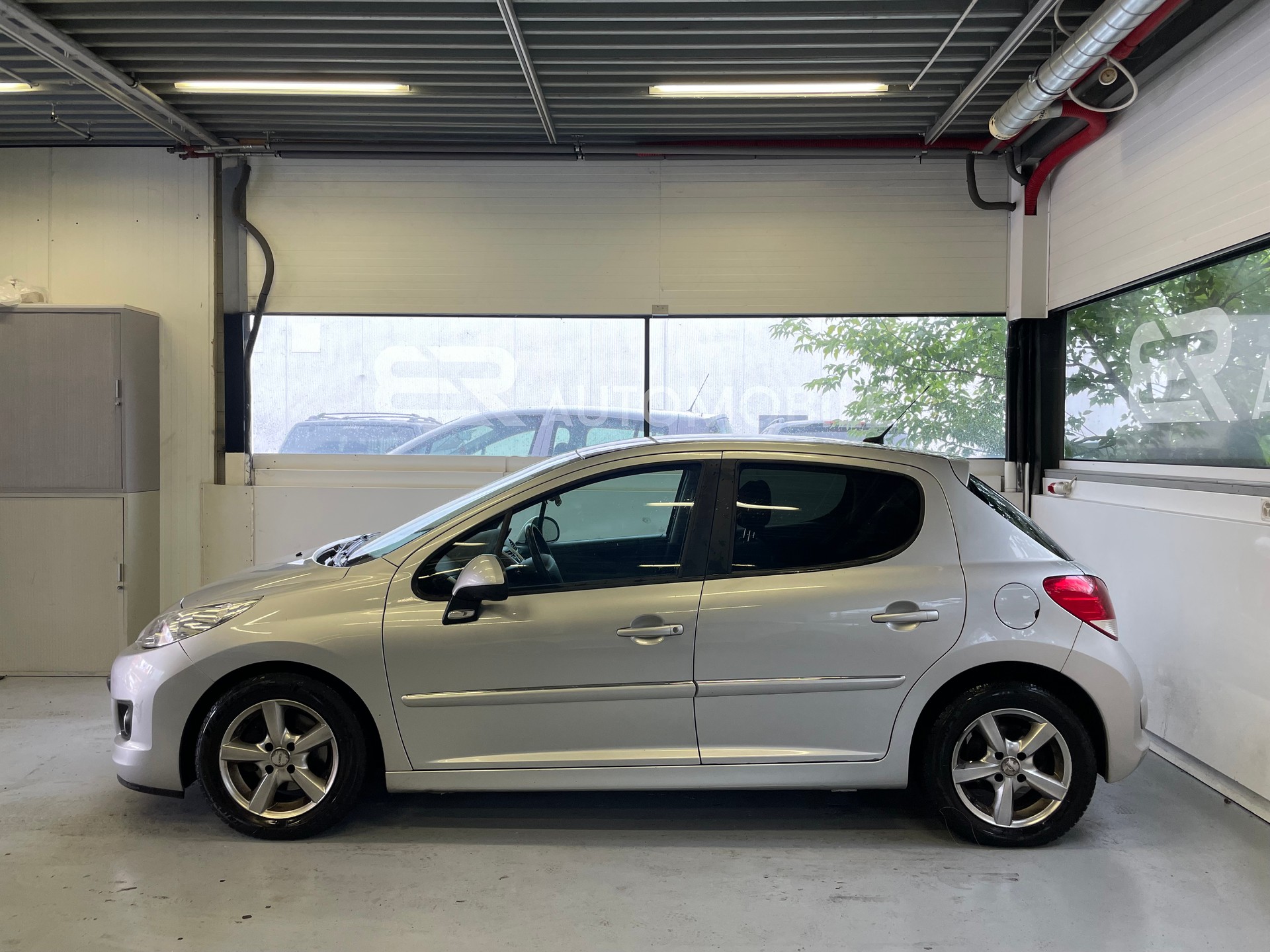 PEUGEOT 207 1.6 16V Sport-image-2
